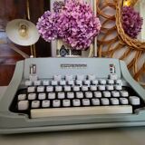 Hermes 3000 typewriter