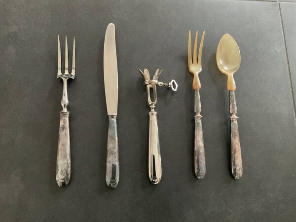 Ménagère-pièces à decouper