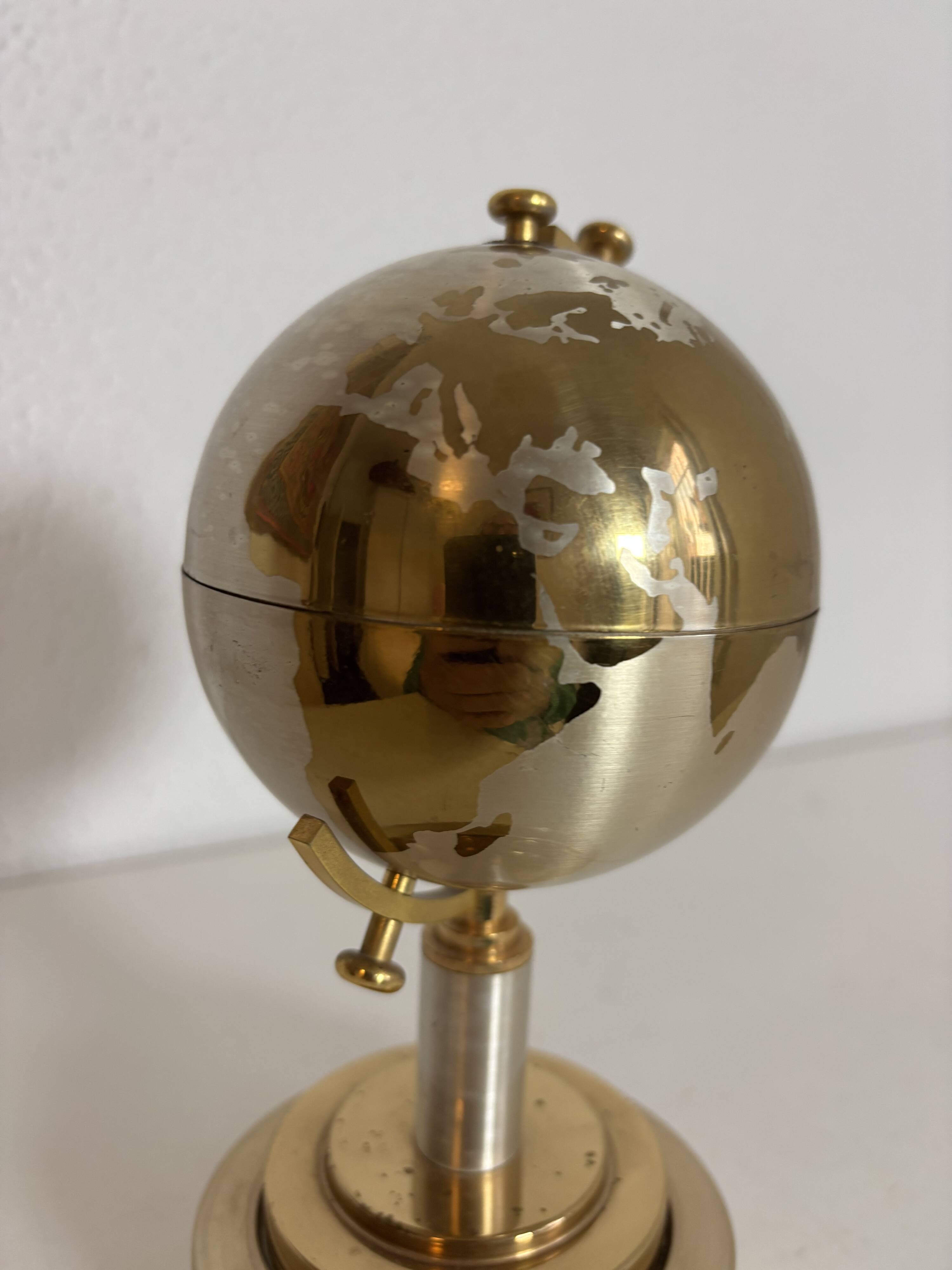 Porte-cigarettes vintage 1960 mappemonde distributeur - 20 x 10 cm