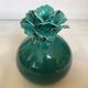 Vase boule style barbotine verte