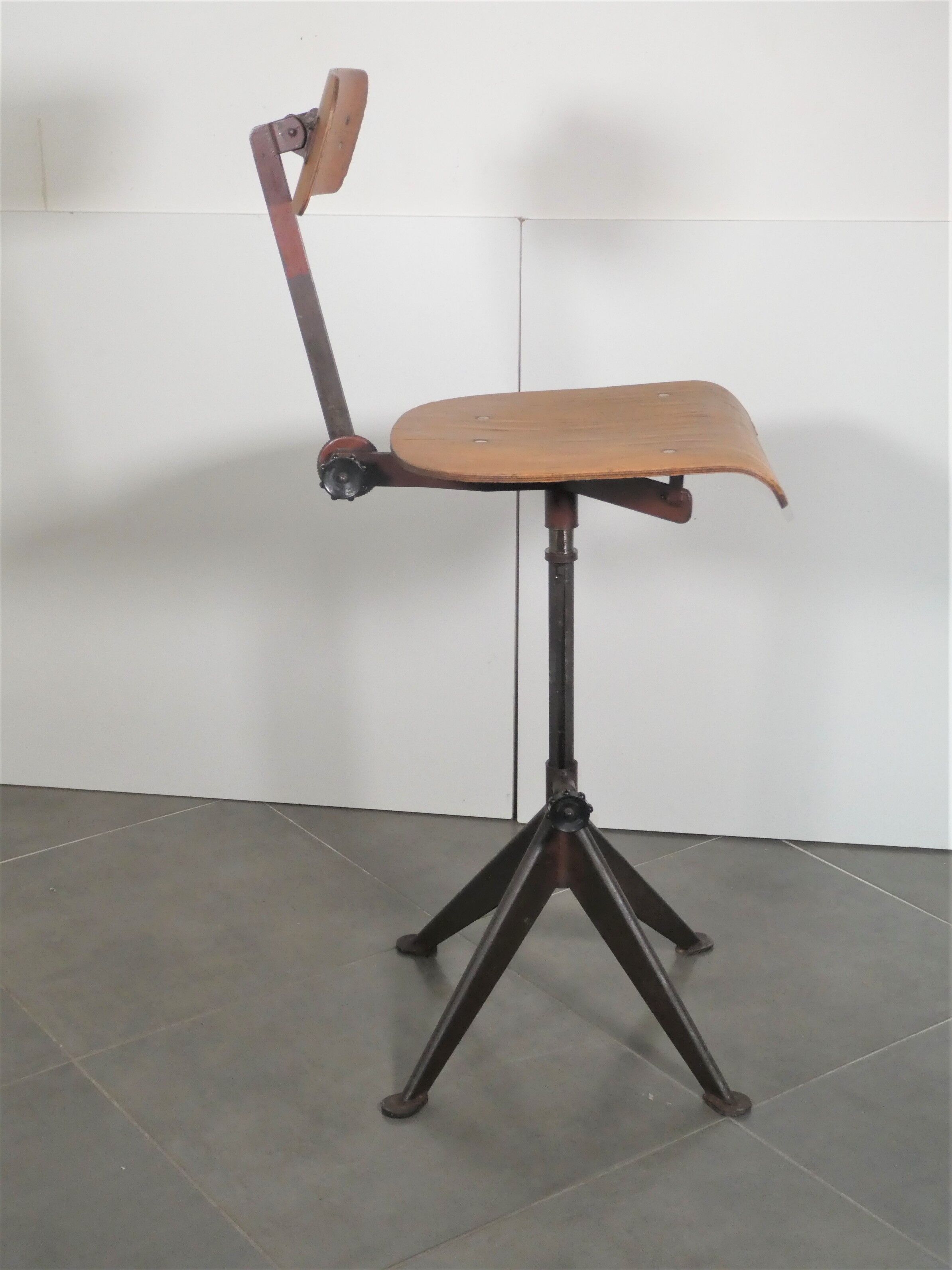 Chaise Atelier Exerfi