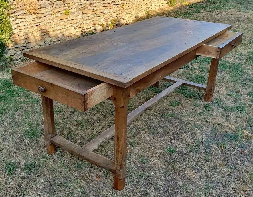Farm table in walnut - 19th century