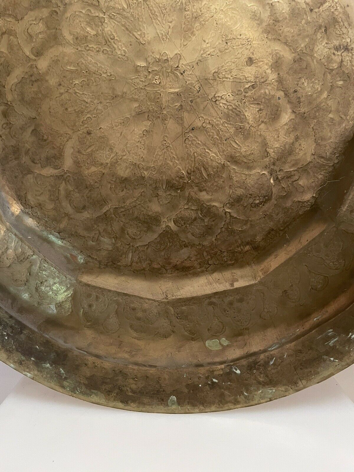 Superb large plateau chiseled oriental copper. chic ethnic vintage deco