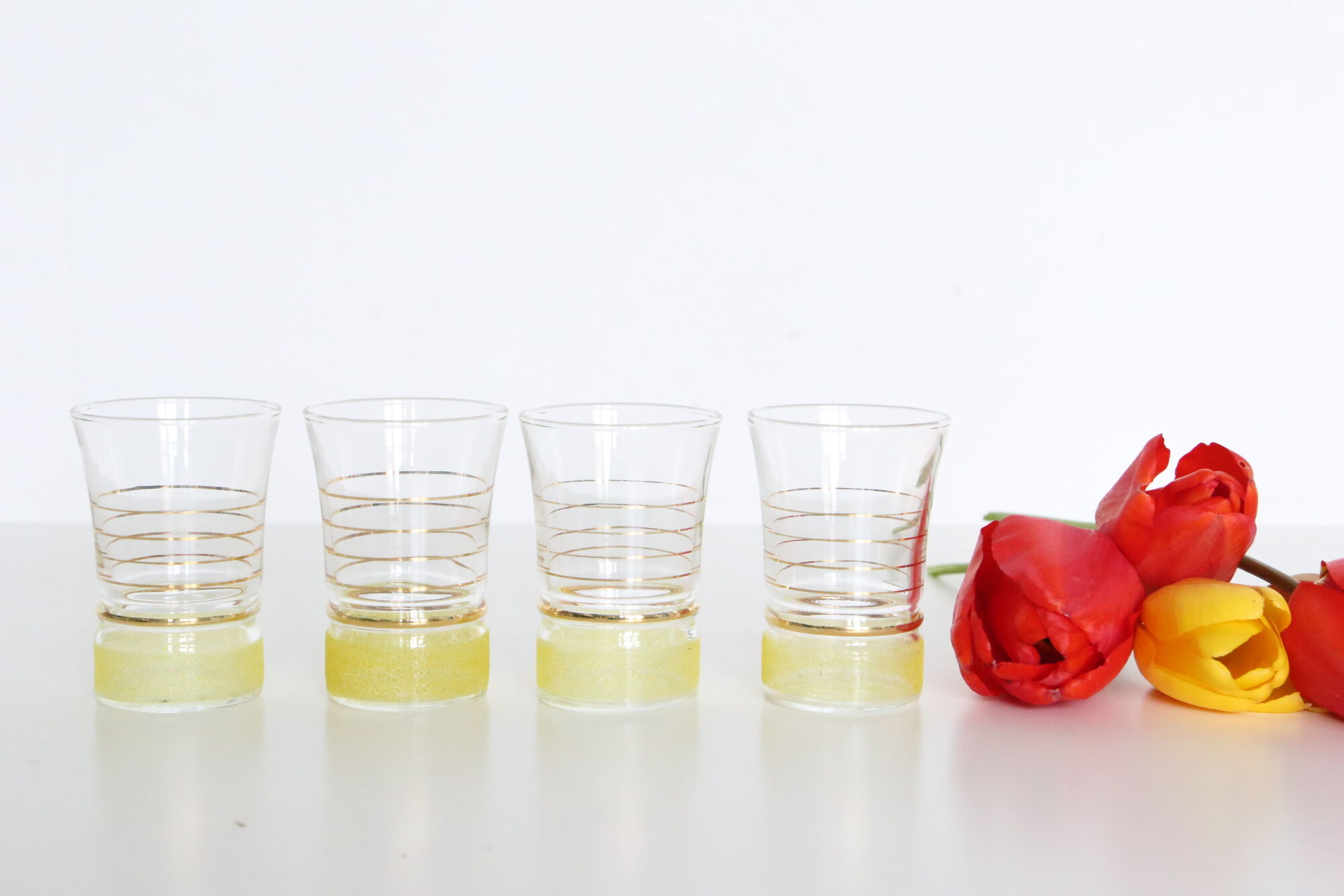 Set of 4 vintage glasses, yellow and gold granita, vintage, authentic, 50s