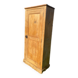 1 door wardrobe in 19th century pine.