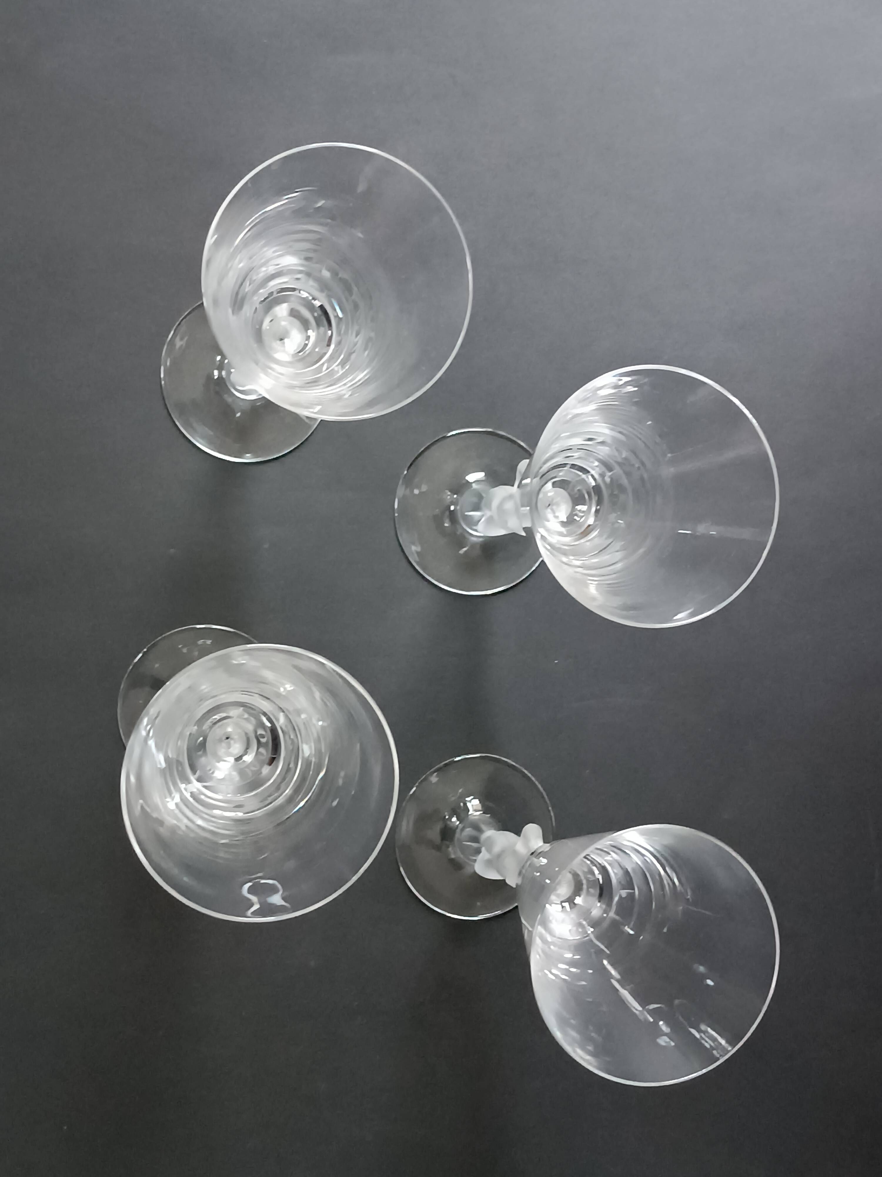 Set of 9 crystal flutes with Venus and Bacchus foot, Vannes and Bayel