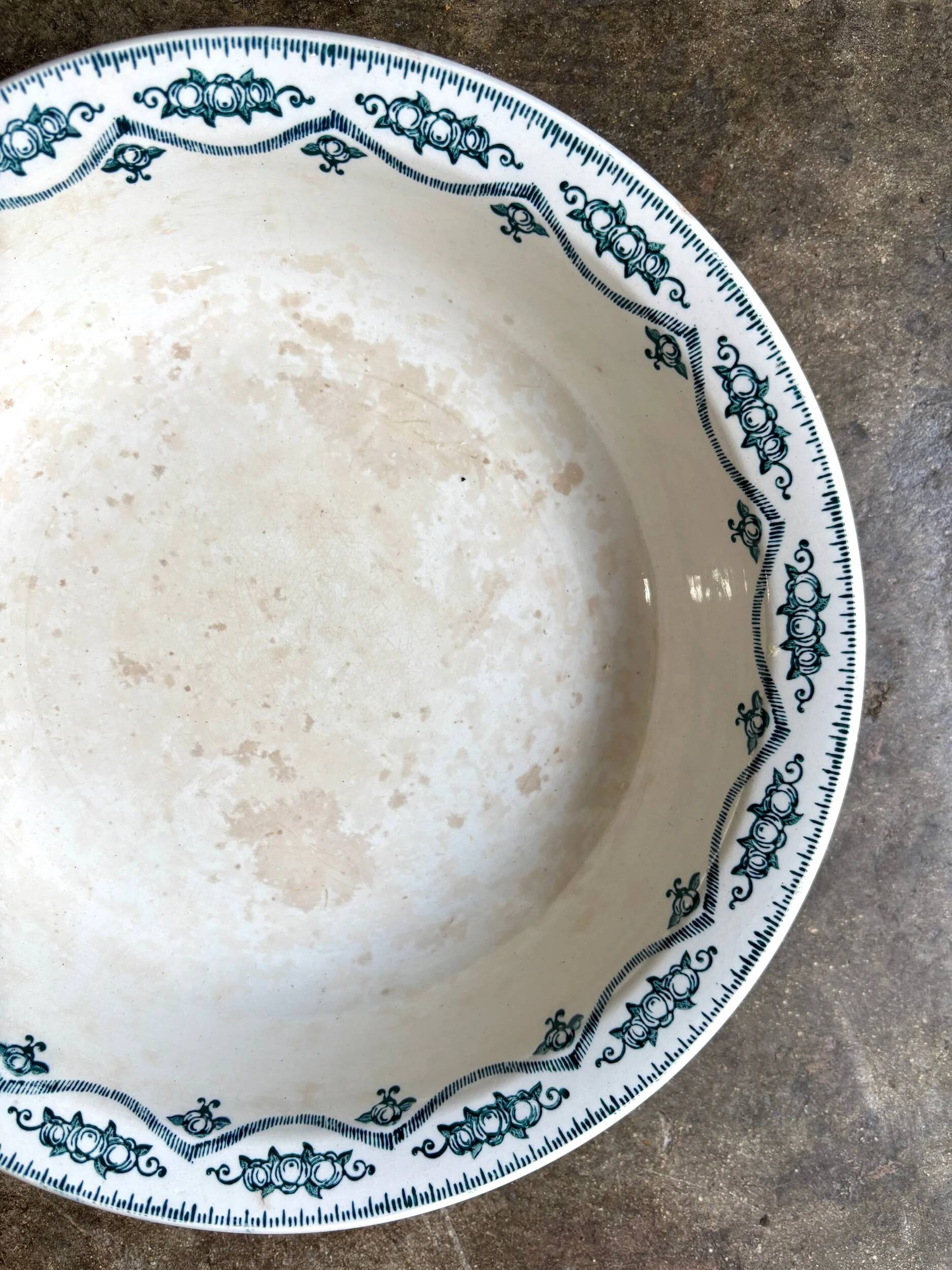 St Amand round hollow ironstone dish