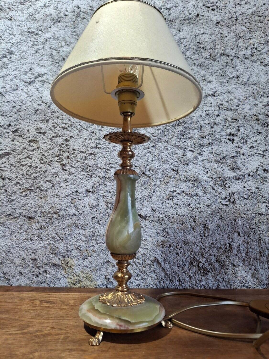 Lampe de table onyx vert & laiton doré griffes acanthe 1960s