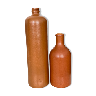 Set of 2 sandstone bottles
