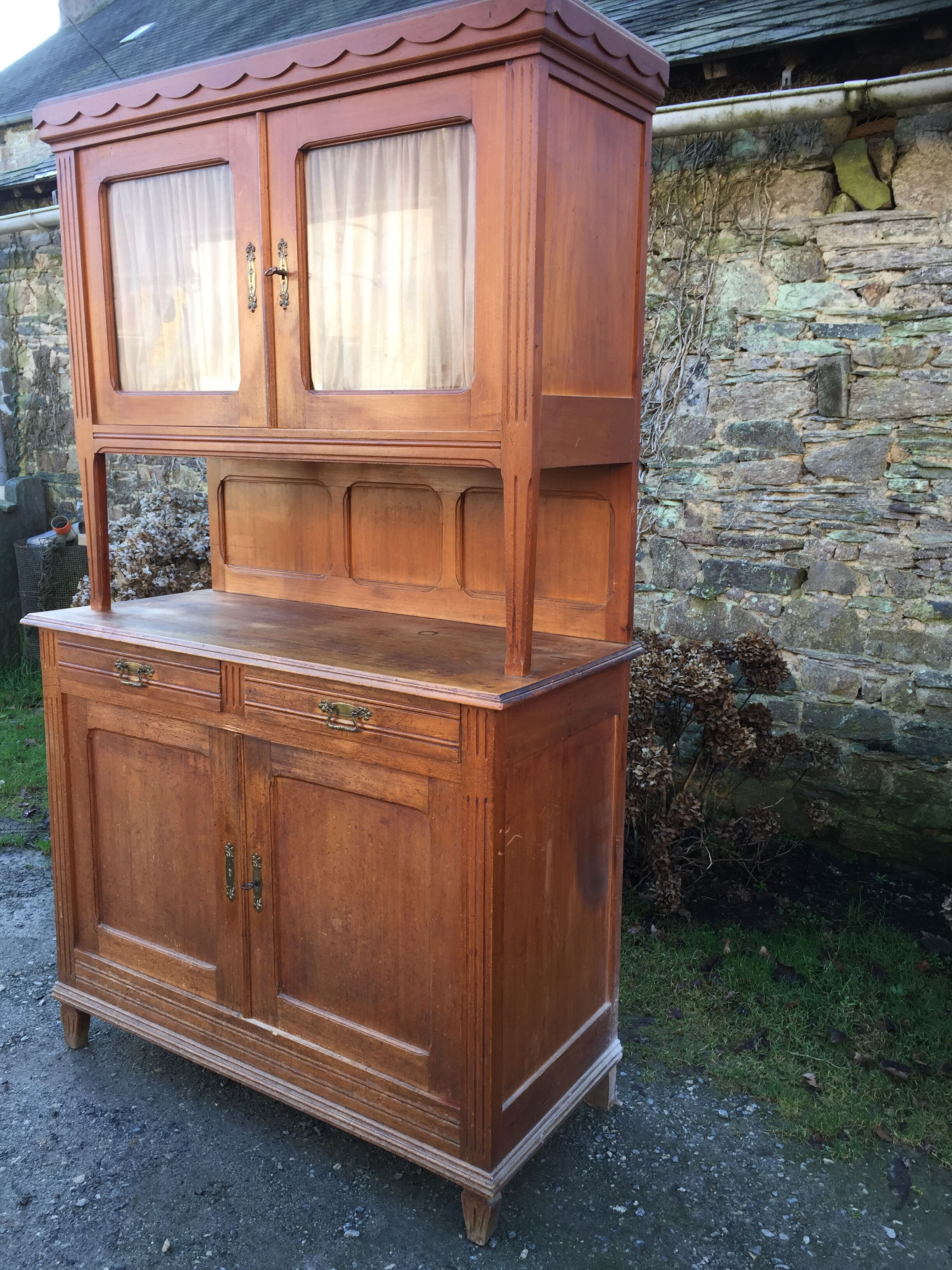 Vintage Parisian buffet with 2 bodies in white poplar wood