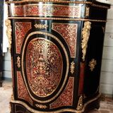 Violin-shaped support cabinet with Boulle marquetry