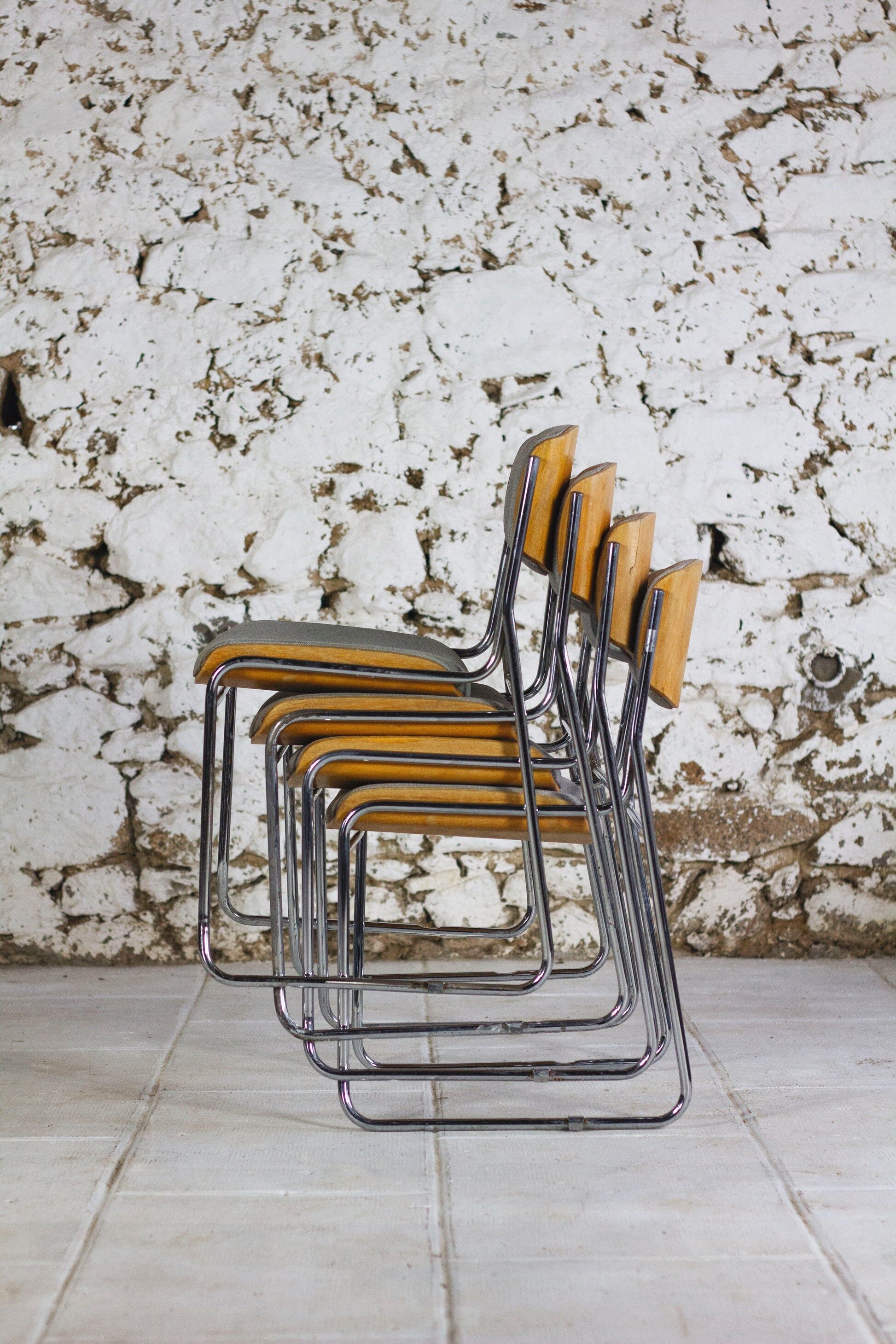 4 conference chairs from La Sorbonne, 1970