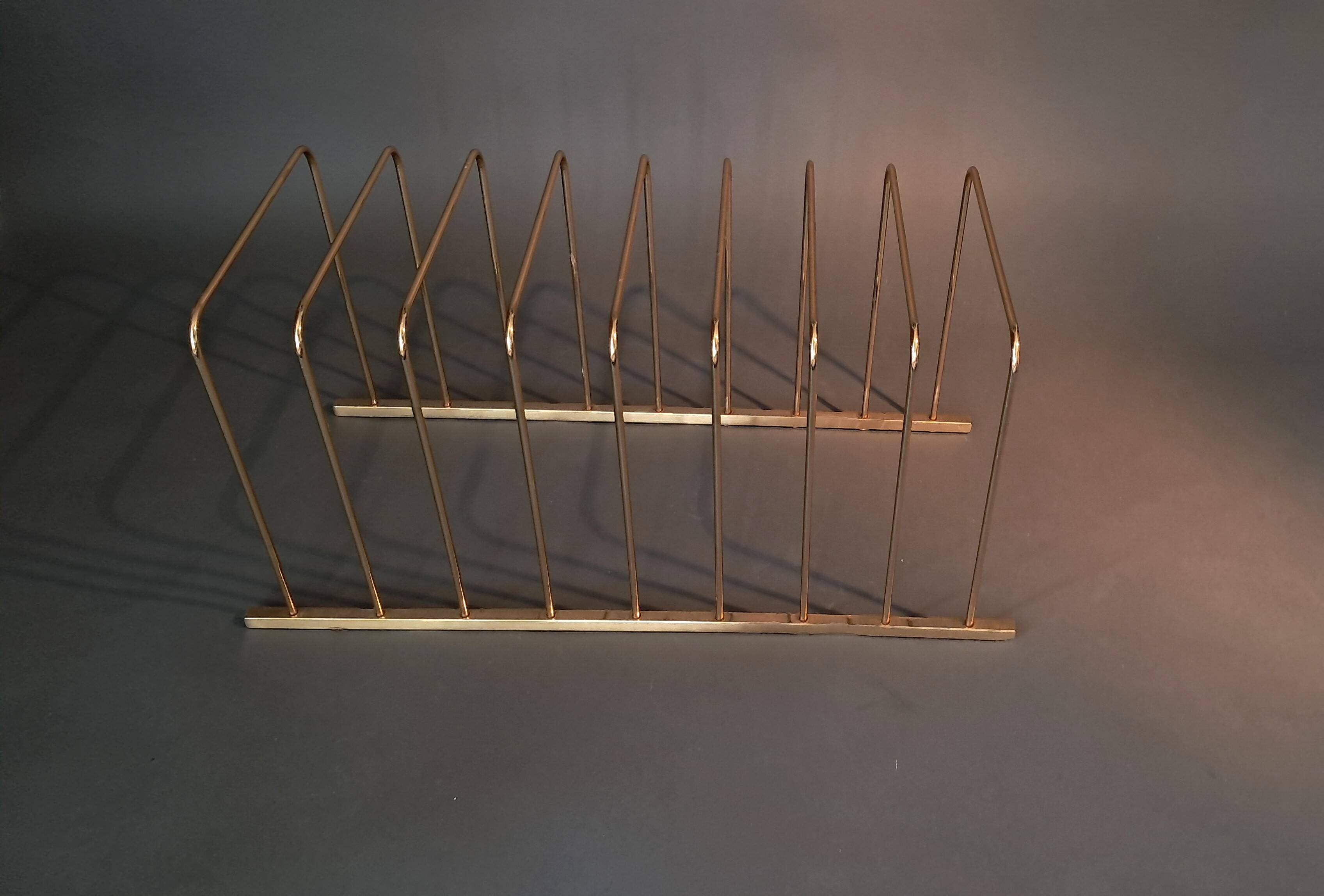 Porte vinyles en laiton doré mural ou à poser 1960/1970.