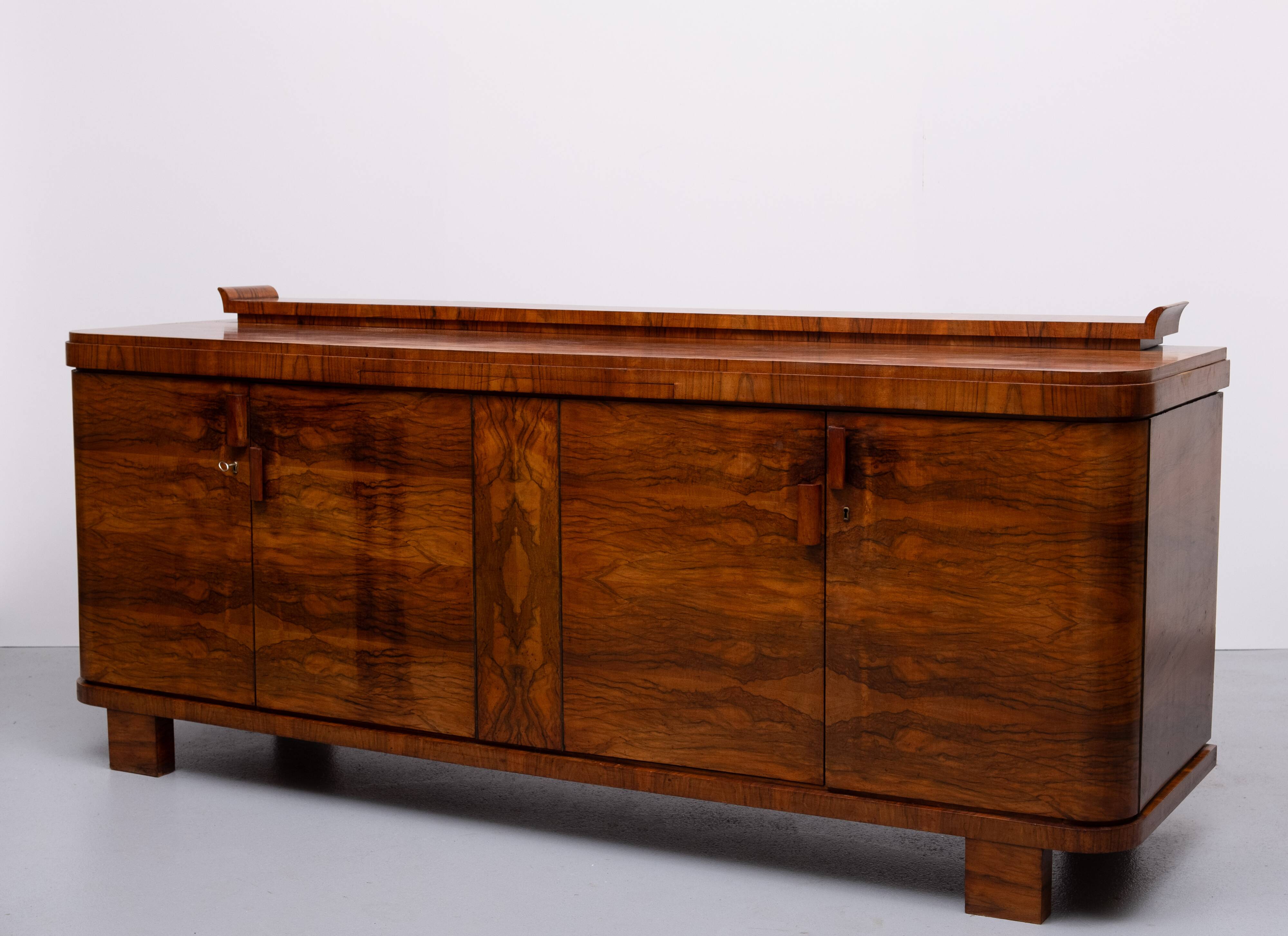 Art Deco sideboard in French burl