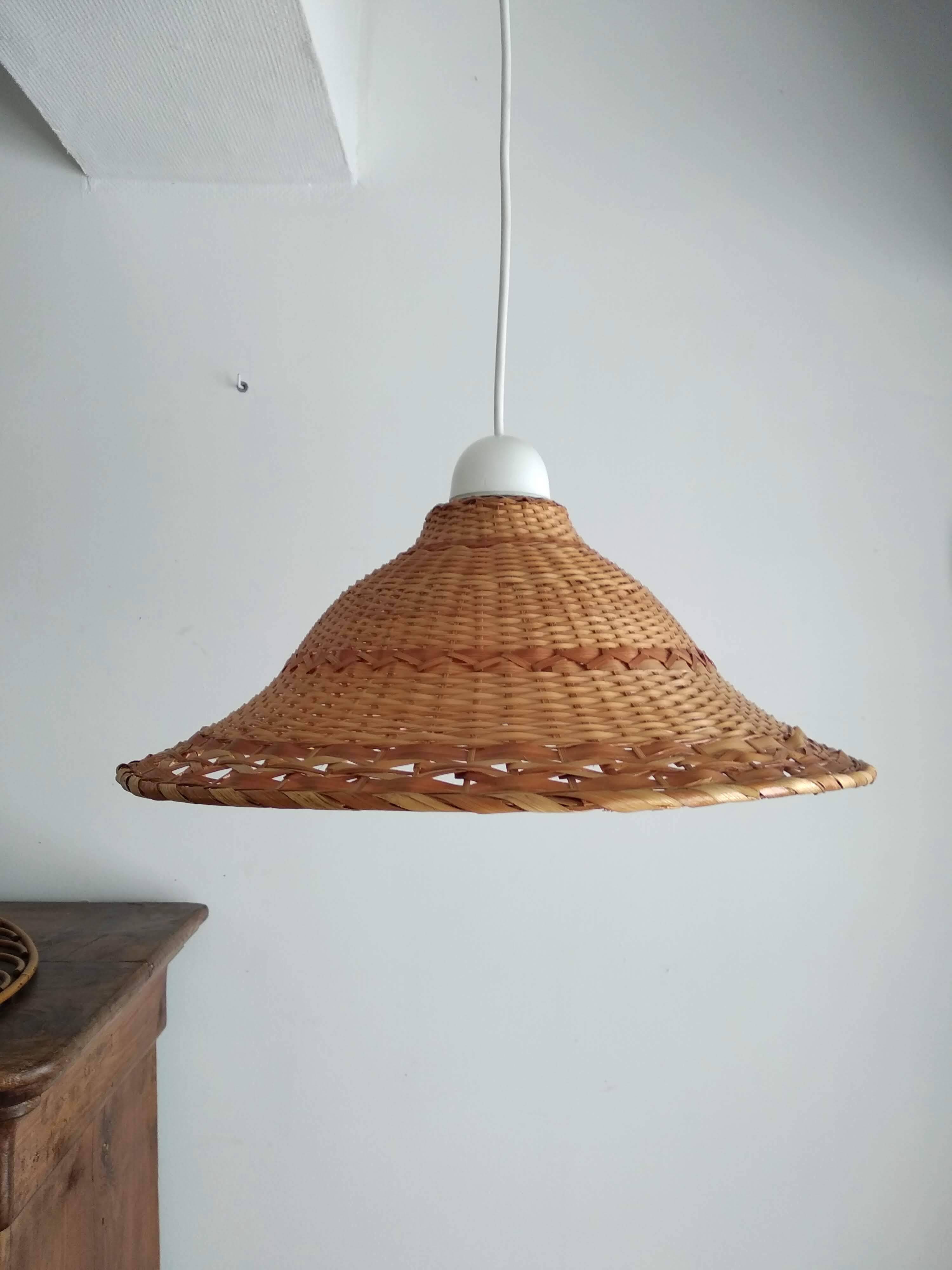 Rattan pendant light