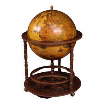 20th century Italian globe bar cabinet