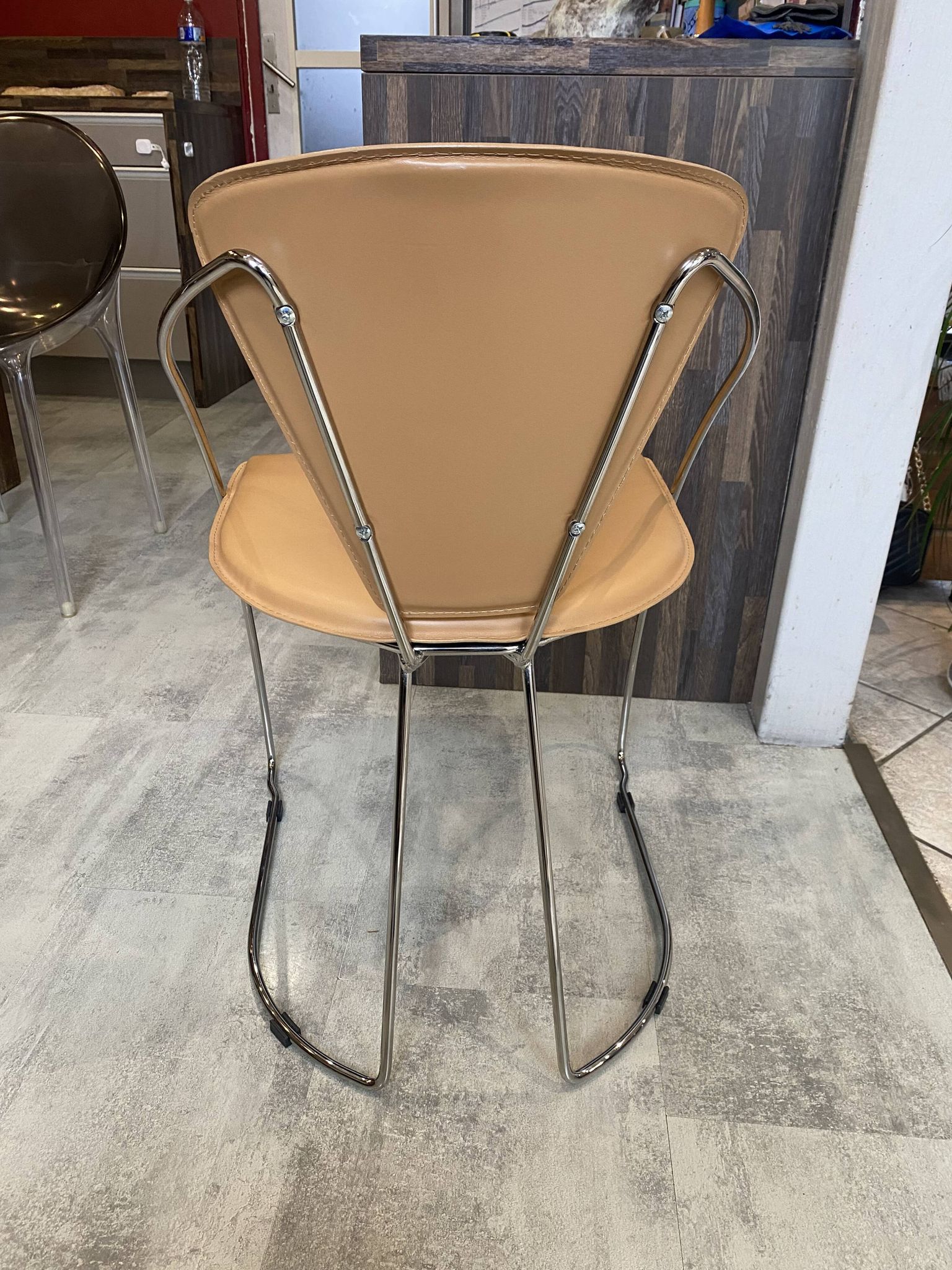 1 Linda armchair chair by Arrben in camel brown leather with a chrome steel frame.