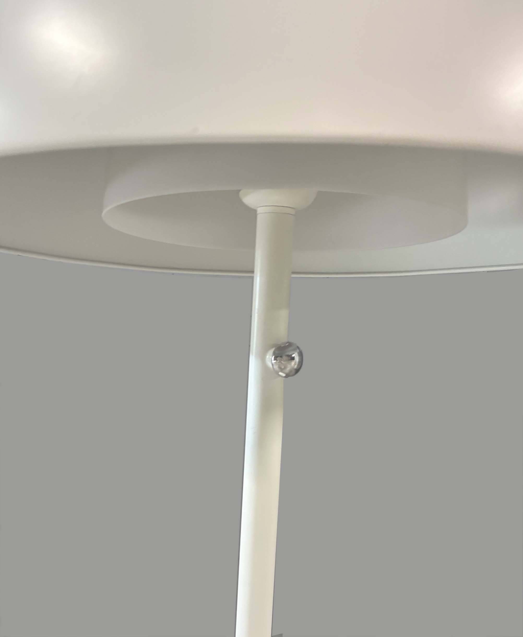Brasa 365 table lamp