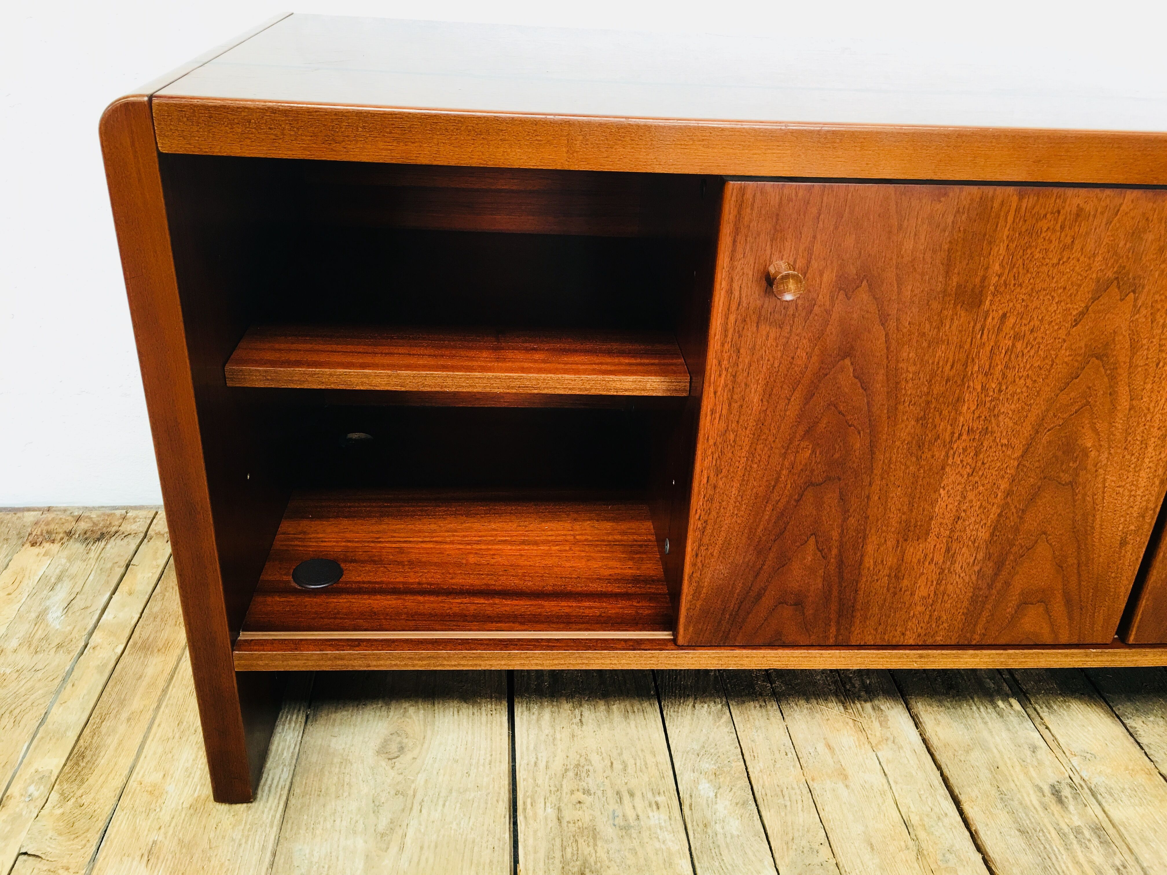 Scandinavian sidebaord