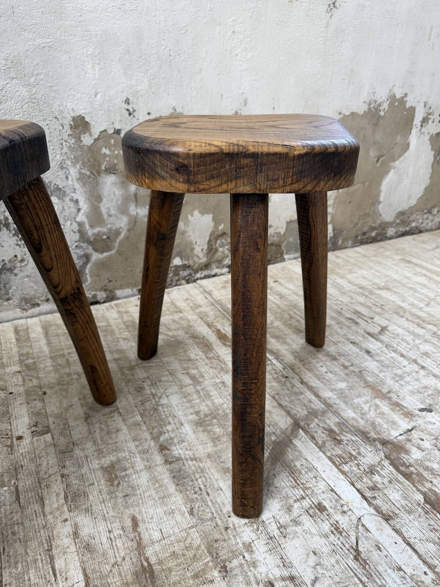Paire de tabourets Henri Bataille chêne