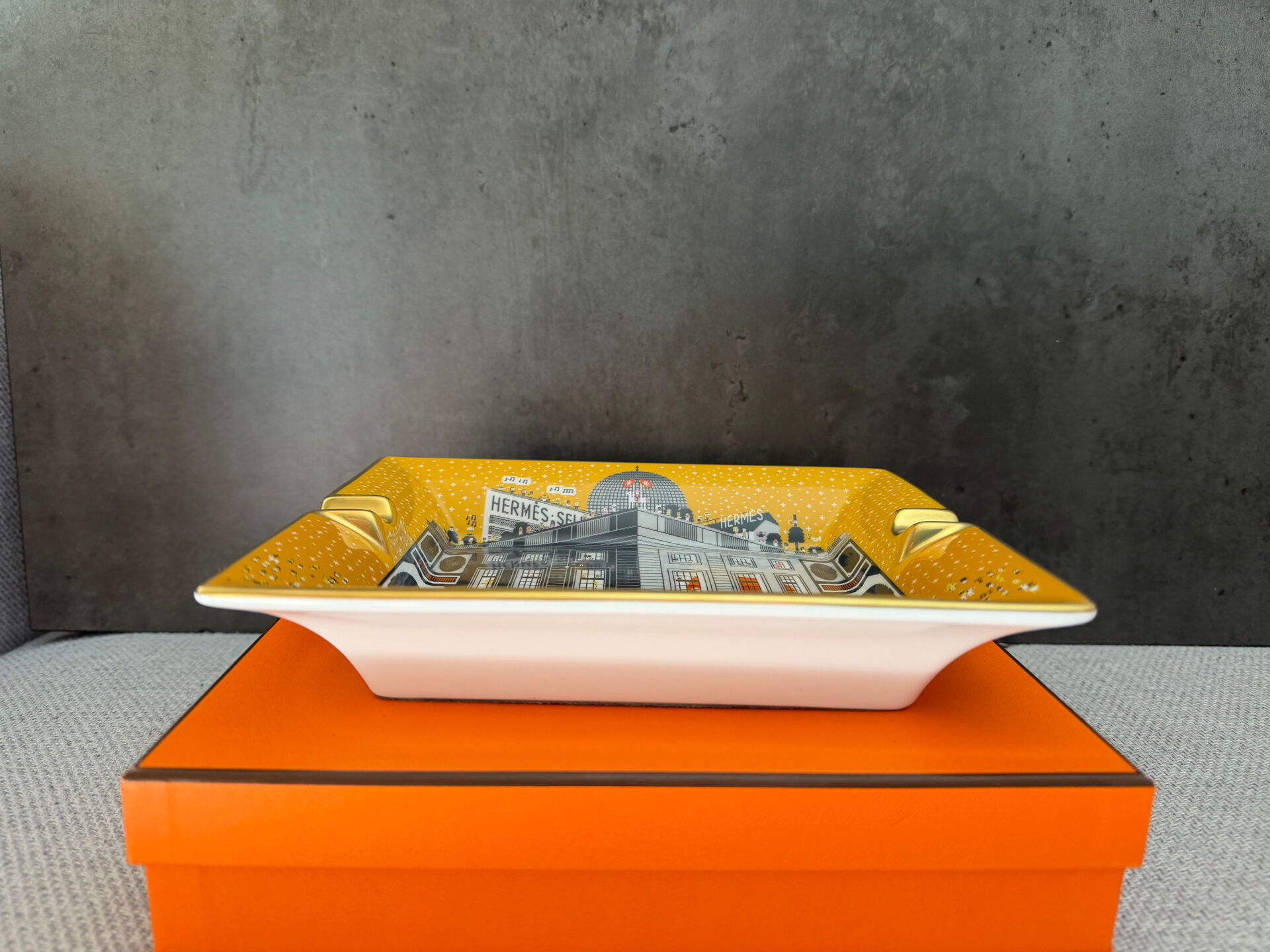 Hermès ashtray