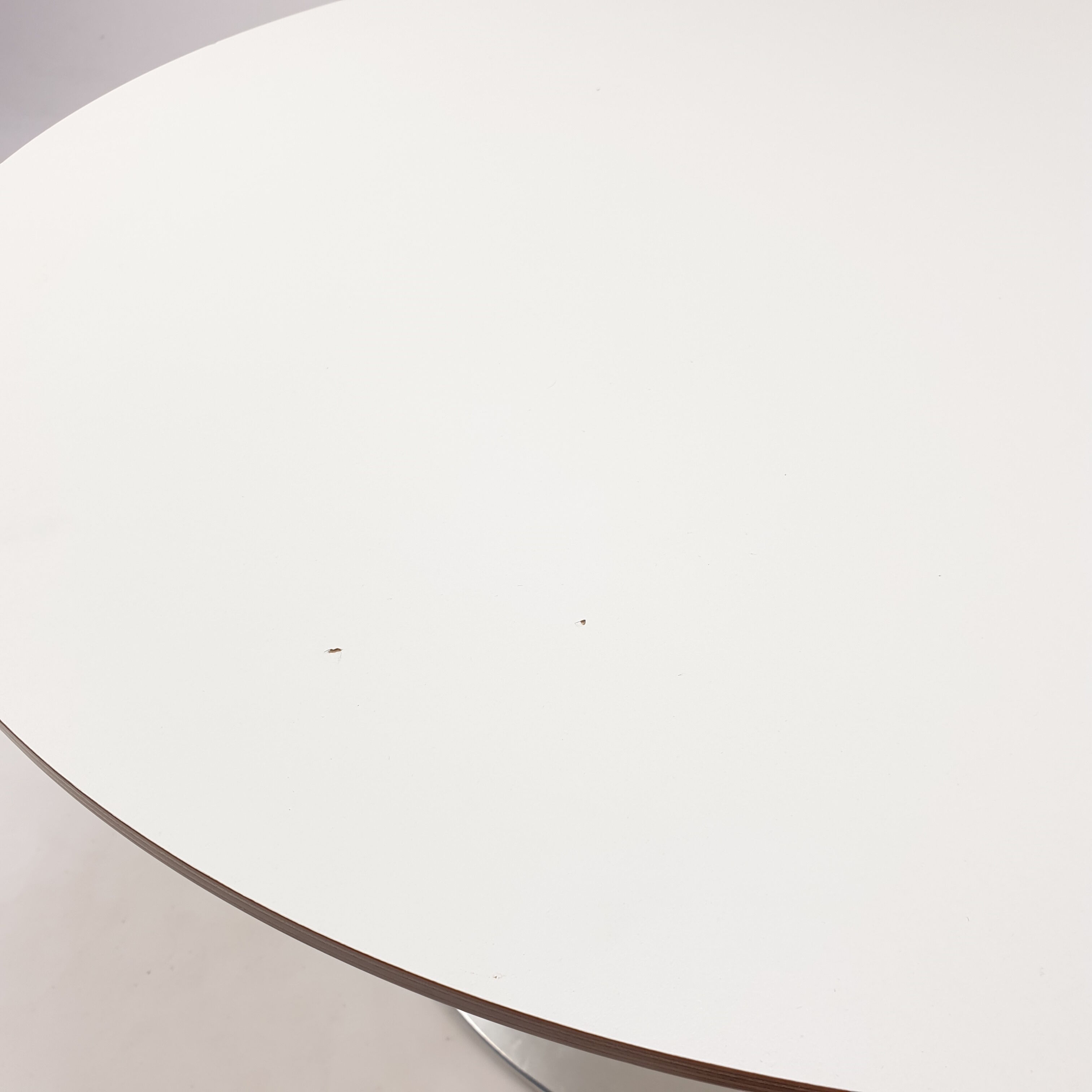 Round coffee table by Pierre Paulin for Artifort, 1990