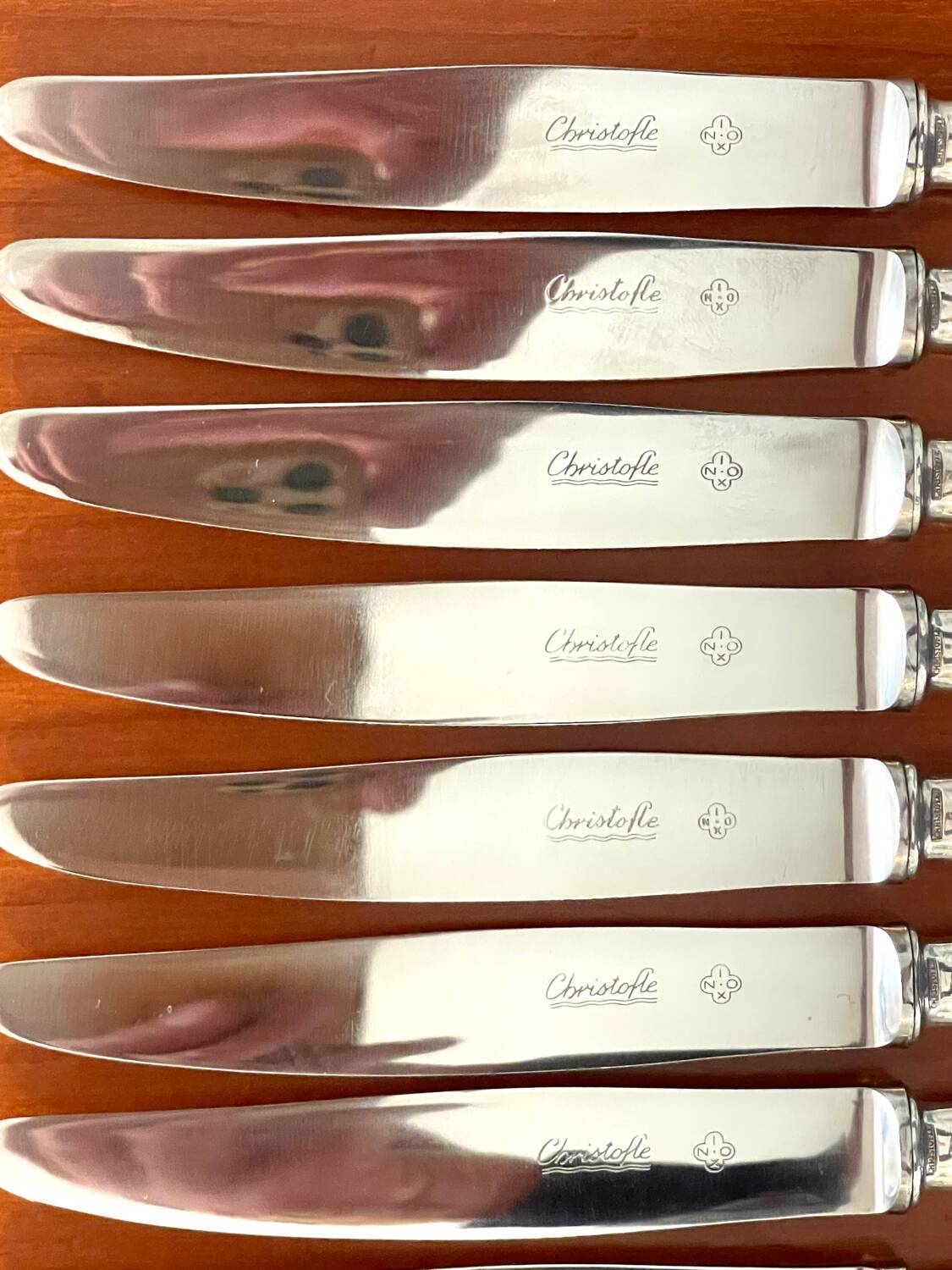 Christofle crossed ribbons 8 knives entremet dessert cheese very good condition