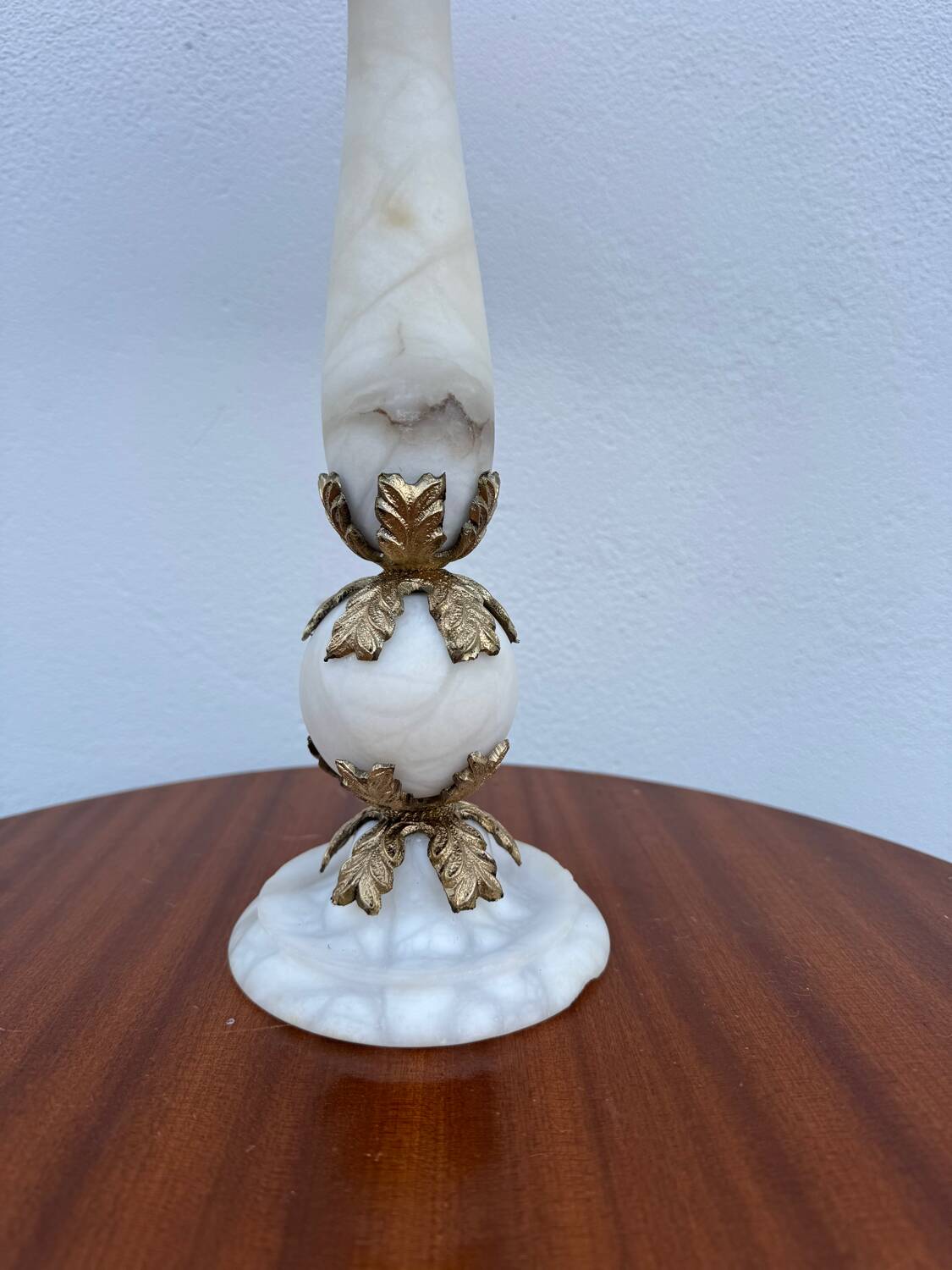 Alabaster column lamp from the 1960s