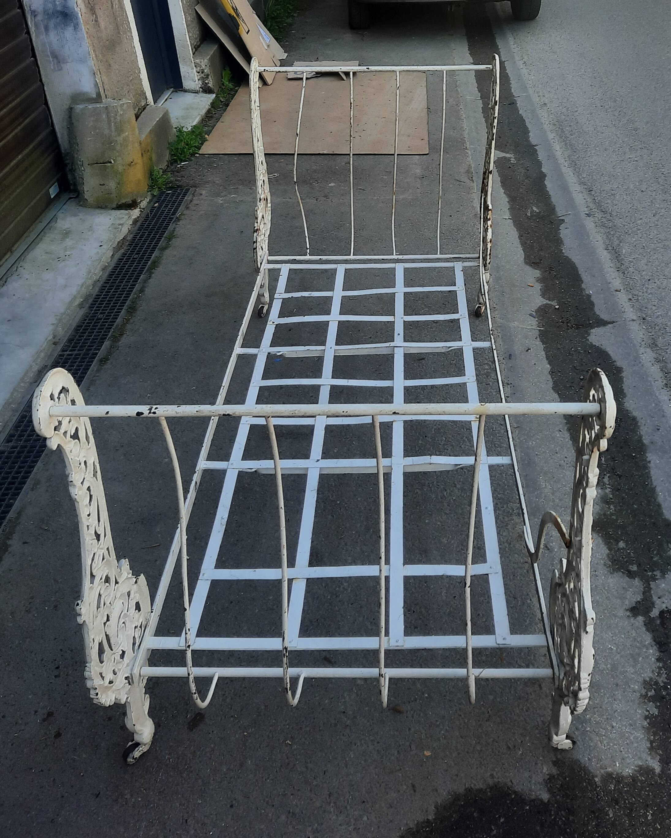 Napoleon IIII folding cast iron bed