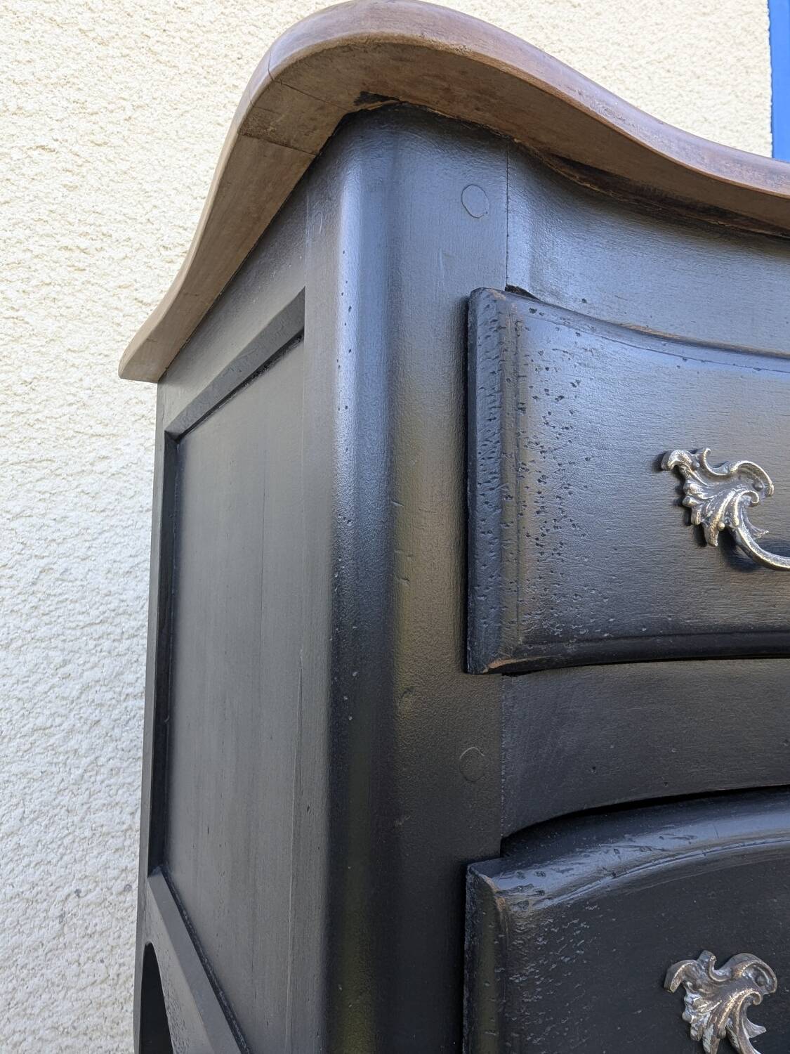 Louis XV Shabby Patina Jumping Commode