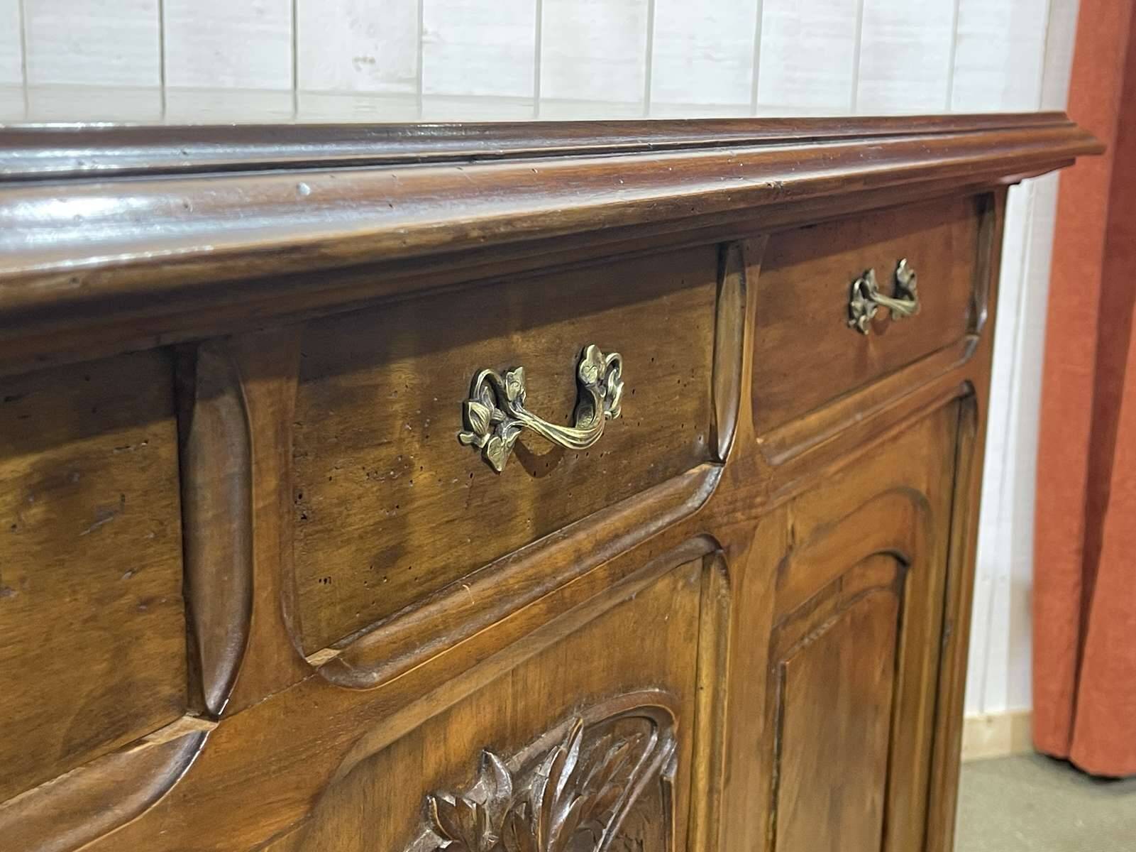 Art Nouveau enfilade in walnut from the early 20th century.