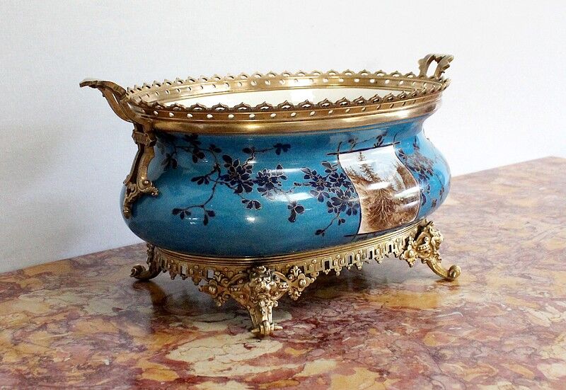 Planter in glazed porcelain and gilded bronze late nineteenth