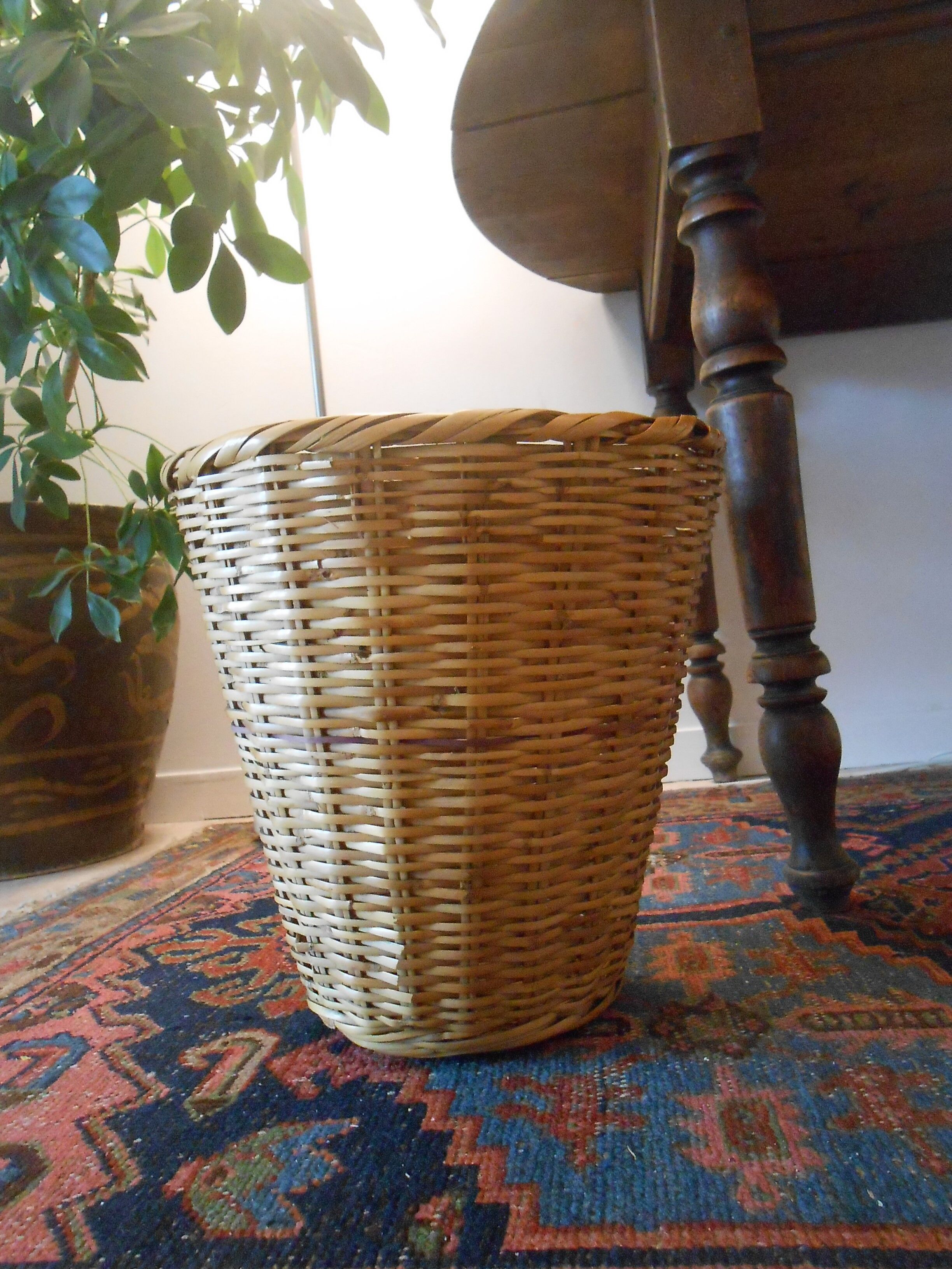 Wicker paper basket