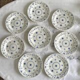 8 English dinner plates