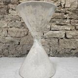 Diabolo planter by Anton Bee for Eternit