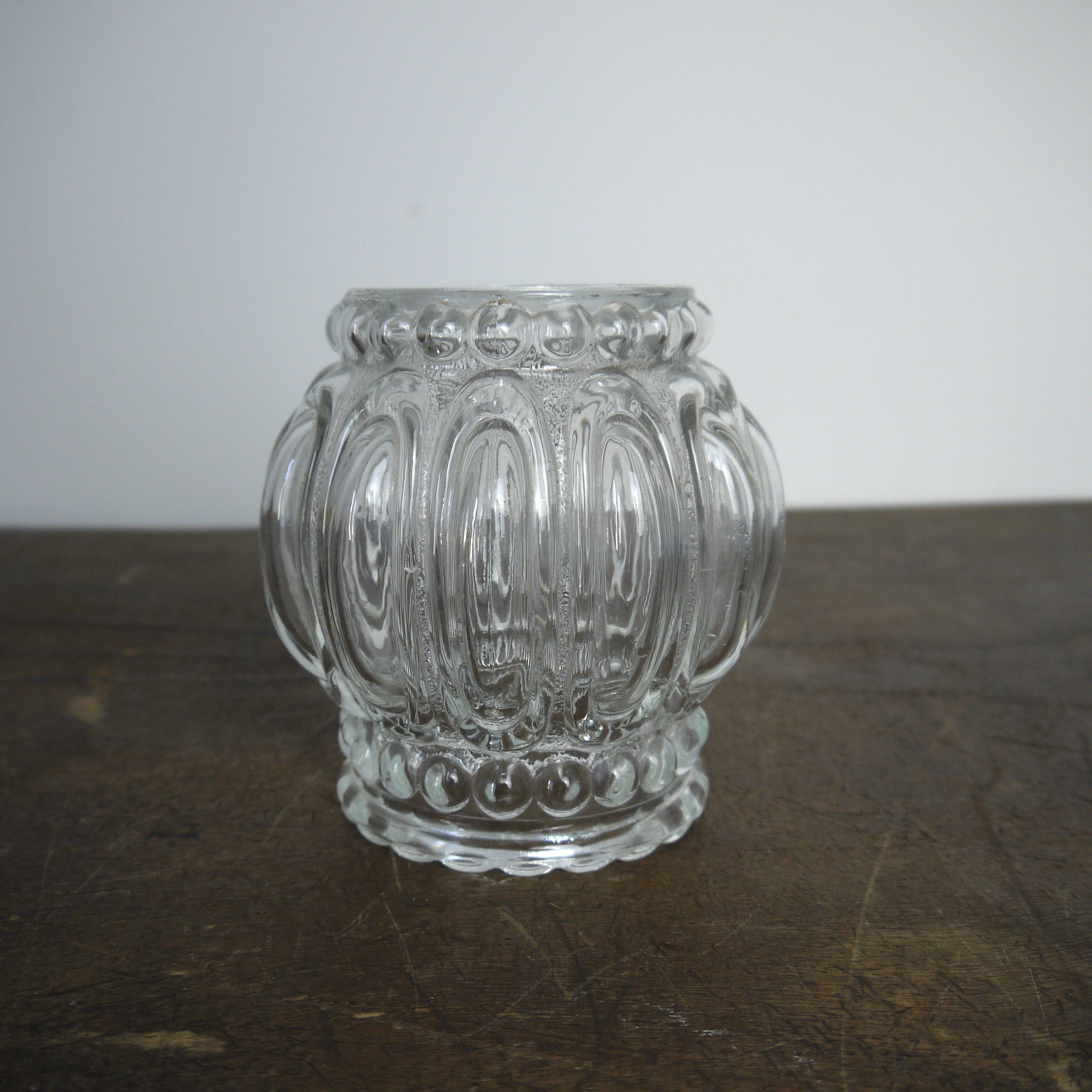 Abat-jour en verre moulé