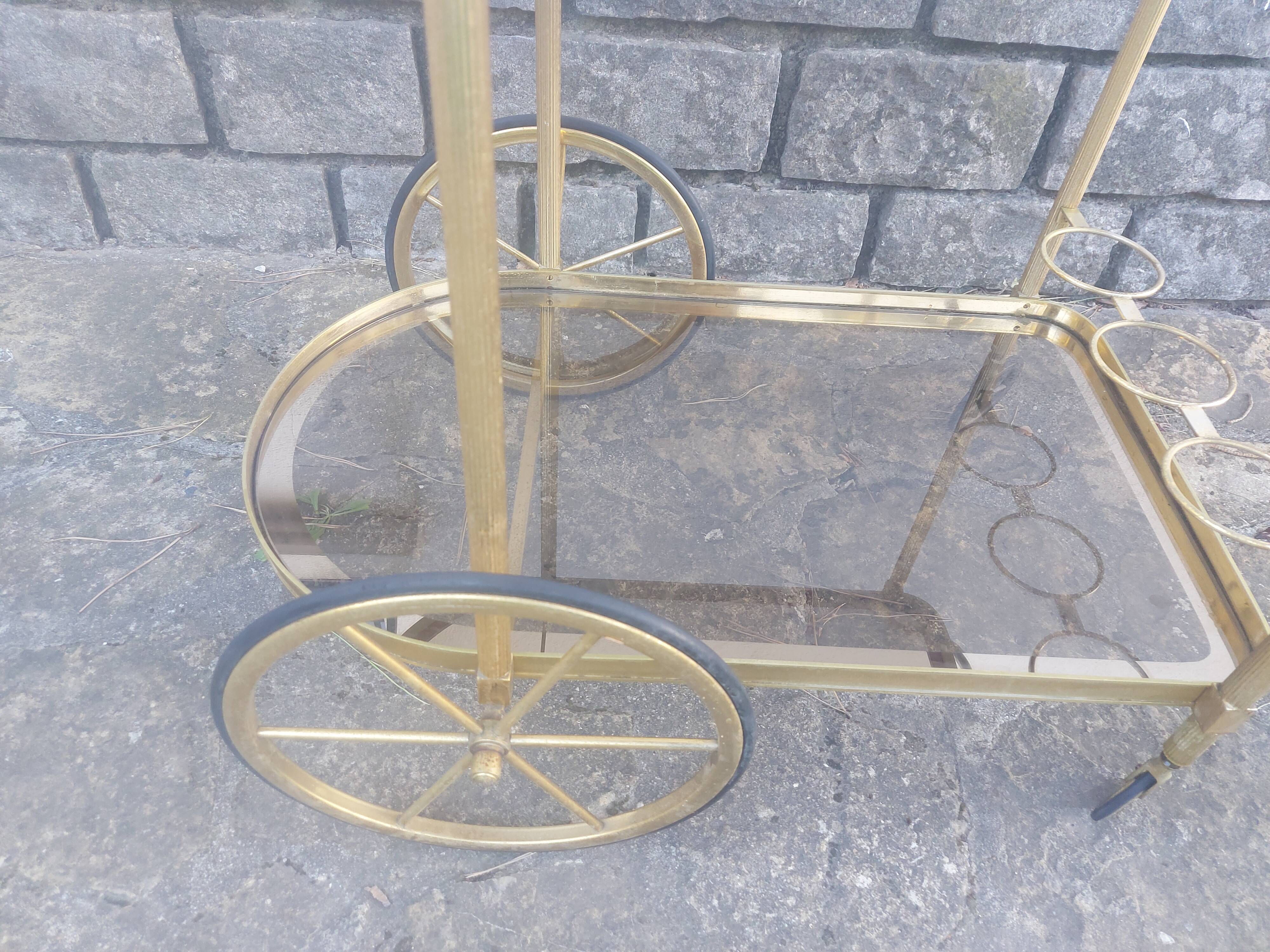 Vintage rolling metal dore service