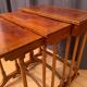 Tables édouardiennes du 20e siècle, années 1890, ensemble de 3