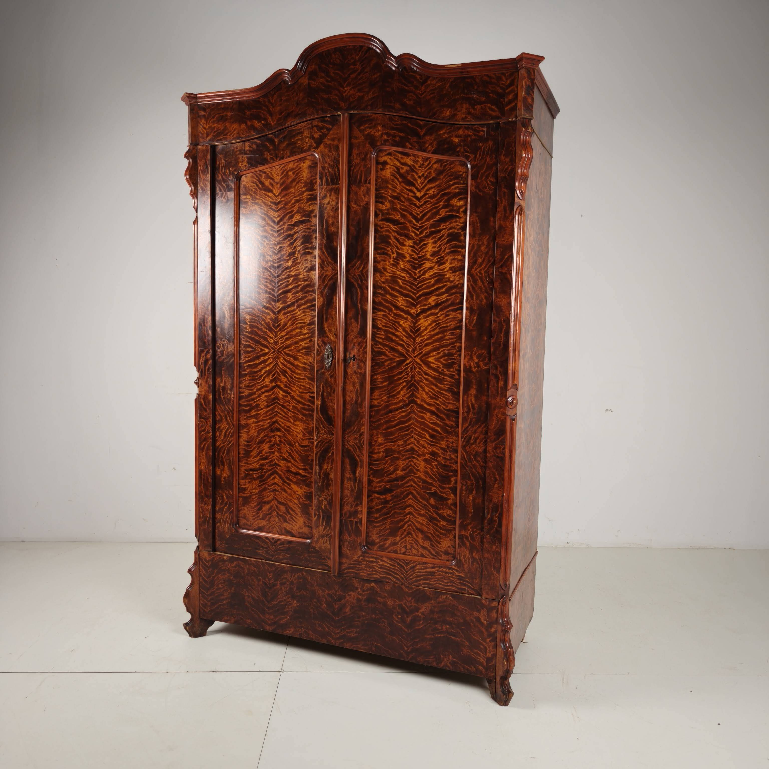 19th Century Pine Linen Cupboard / Wardrobe with Flame Veneer