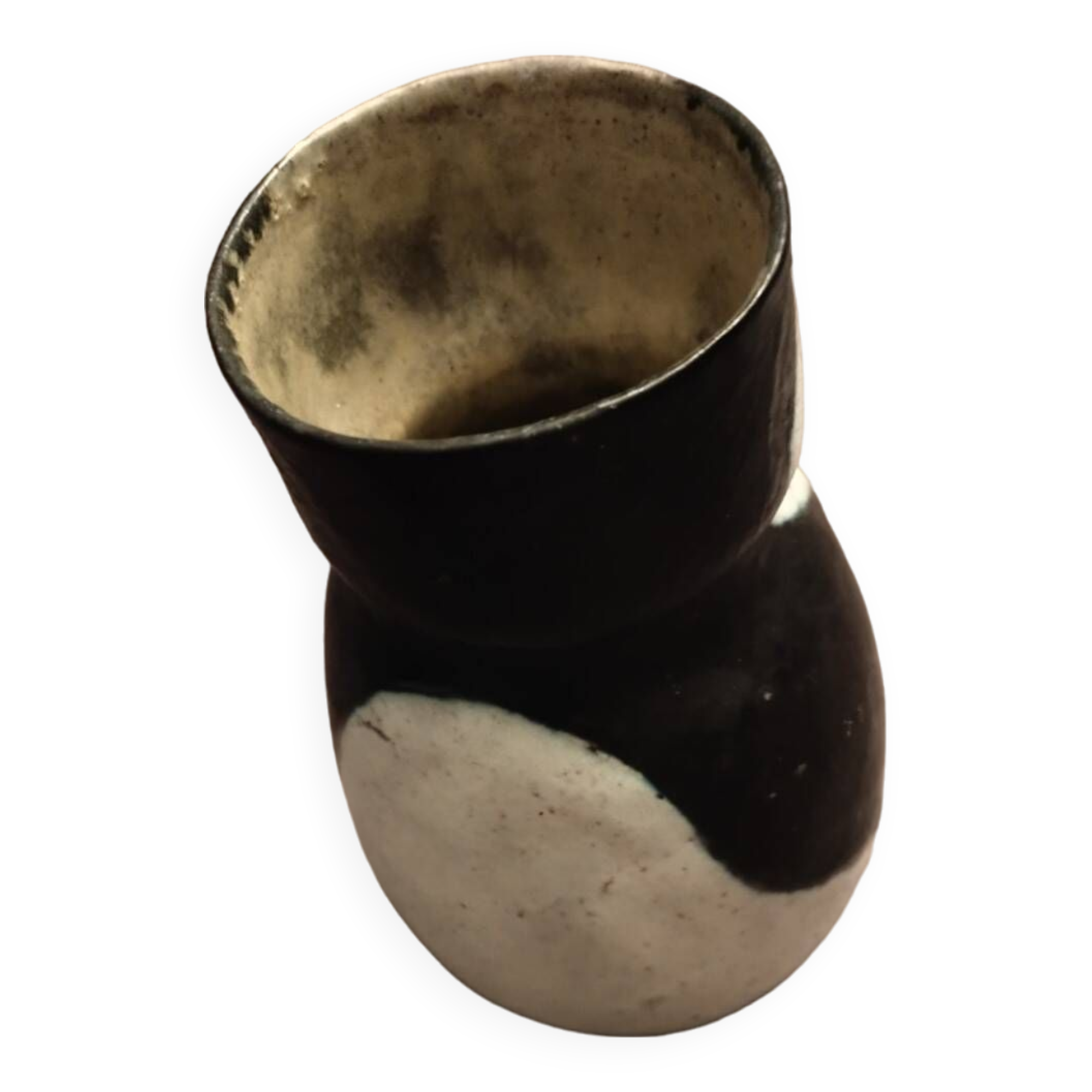 Vase by ceramist Claire Debril