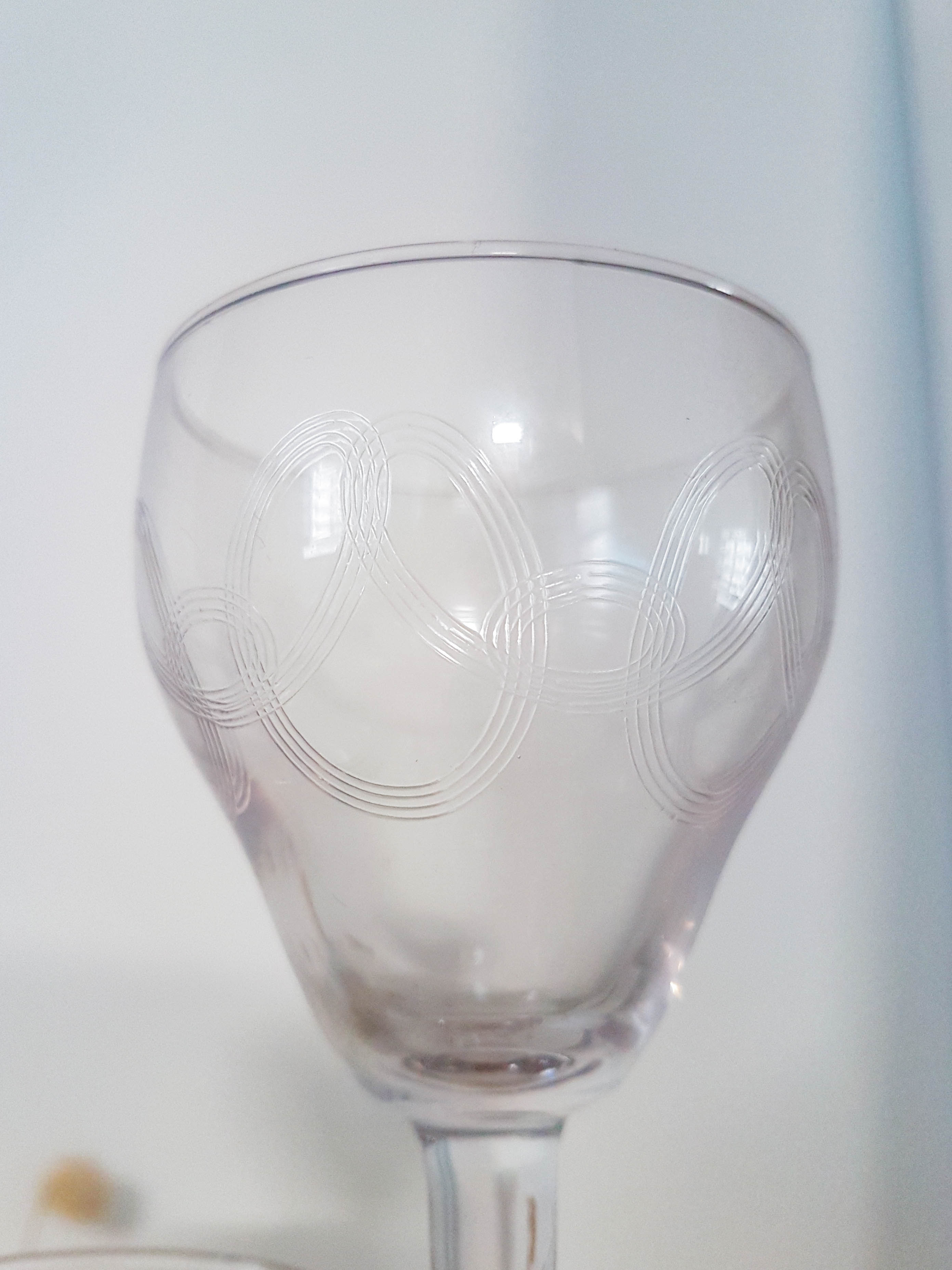 Set of 6 engraved crystal port or liqueur glasses