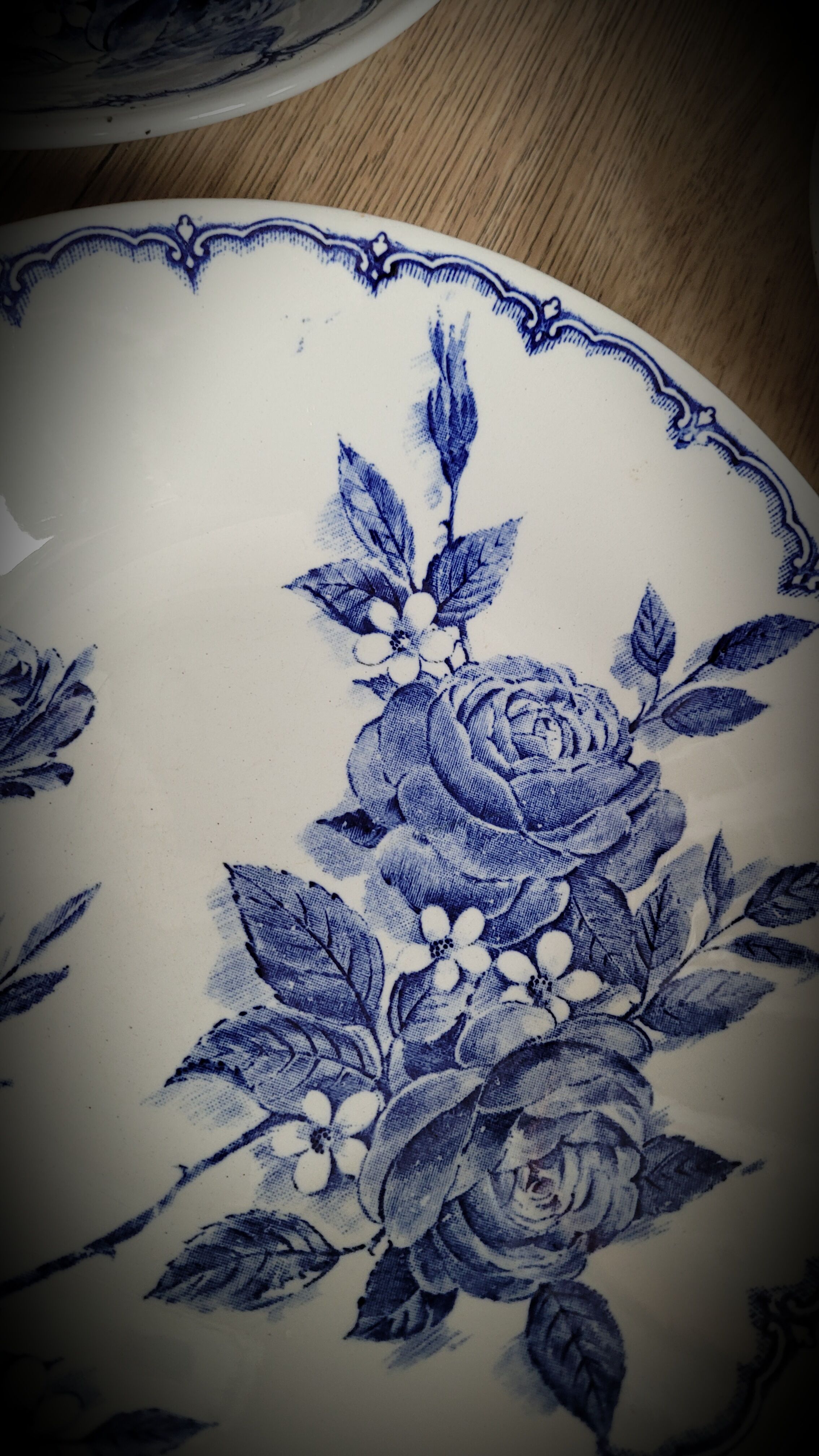 Set 4 plates Ironstone