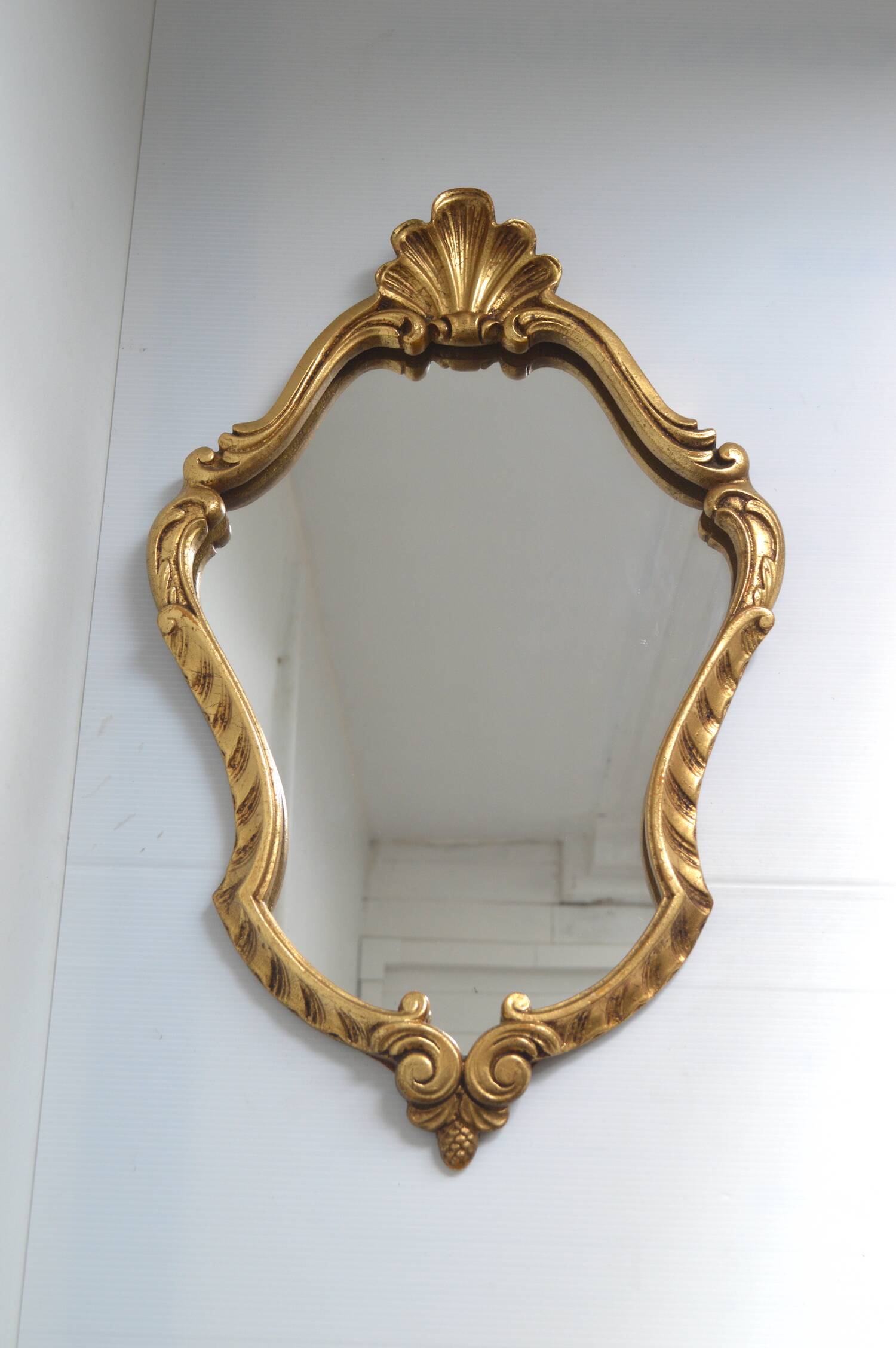 Golden mirror