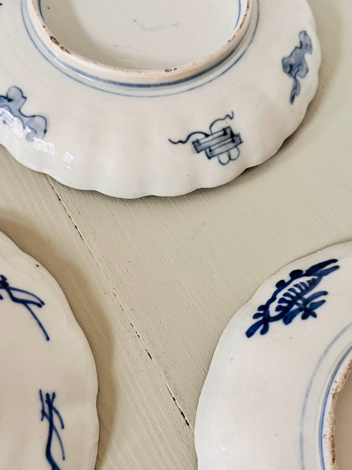 3 Imari porcelain plates from Japan, 19th century