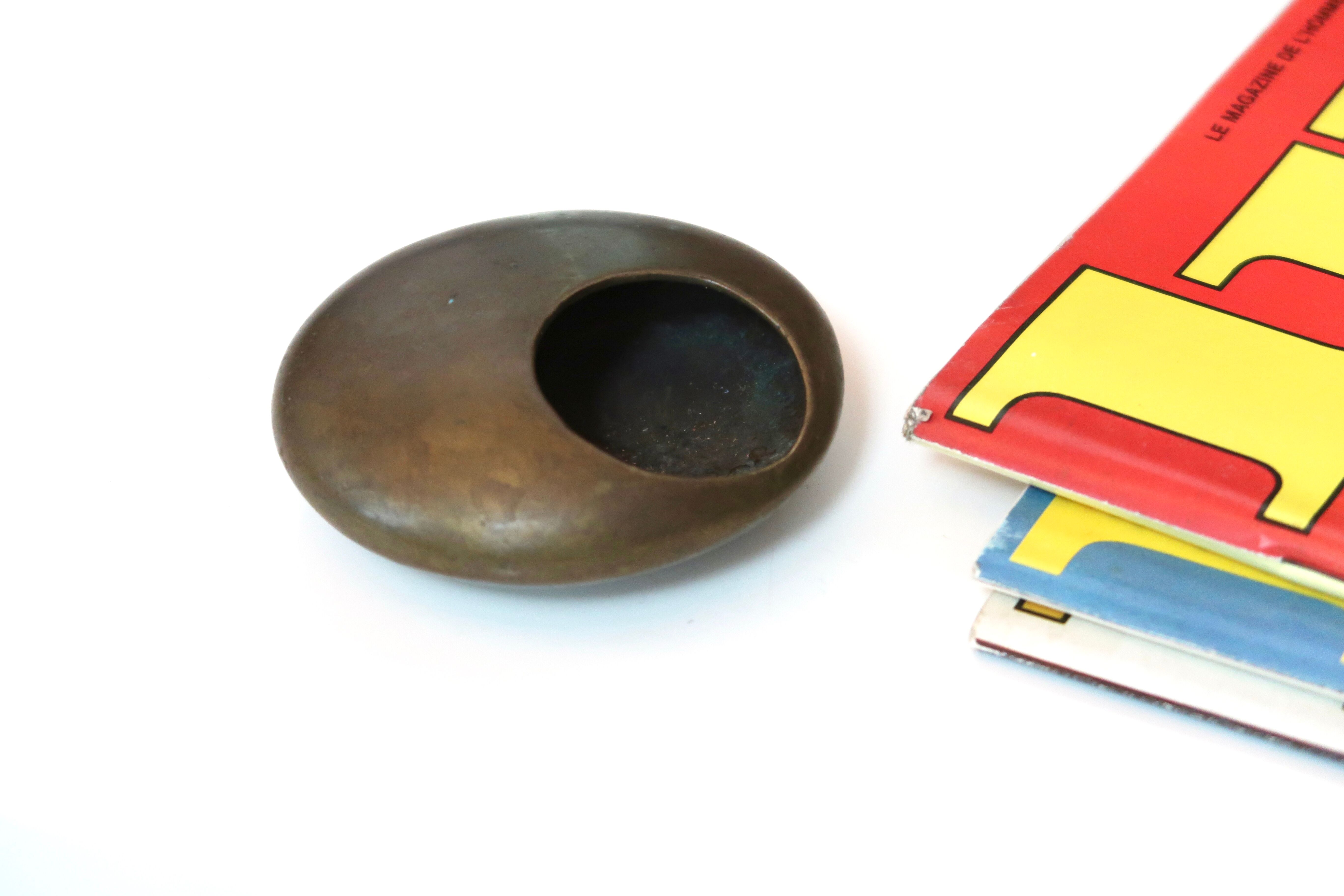 Modernist ashtray bronze pellet, 50s