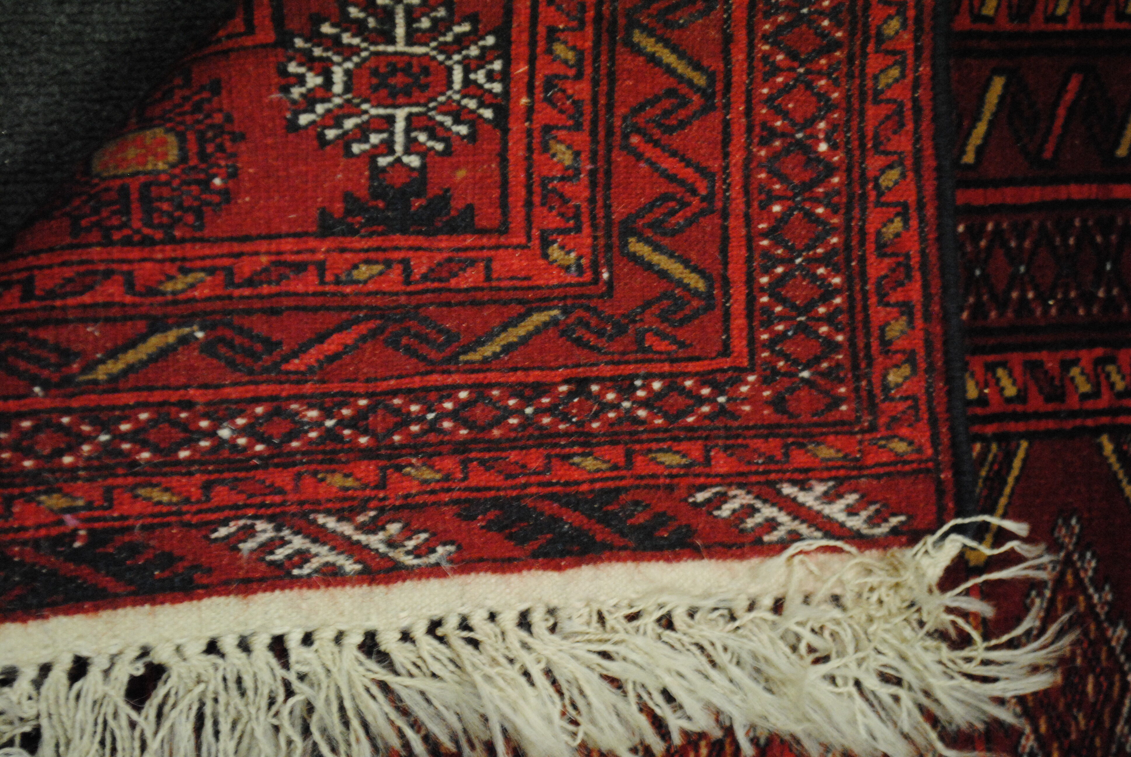 Authentic Persian rugs, knotted hand of extreme finesse by the tribe of the torkaman 162x110cm