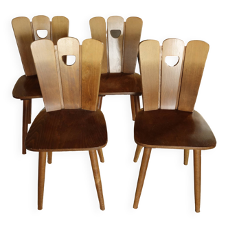 Chaises scandinaves midcentury en bois.