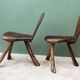 Paire de chaises brutalistes en bois brut