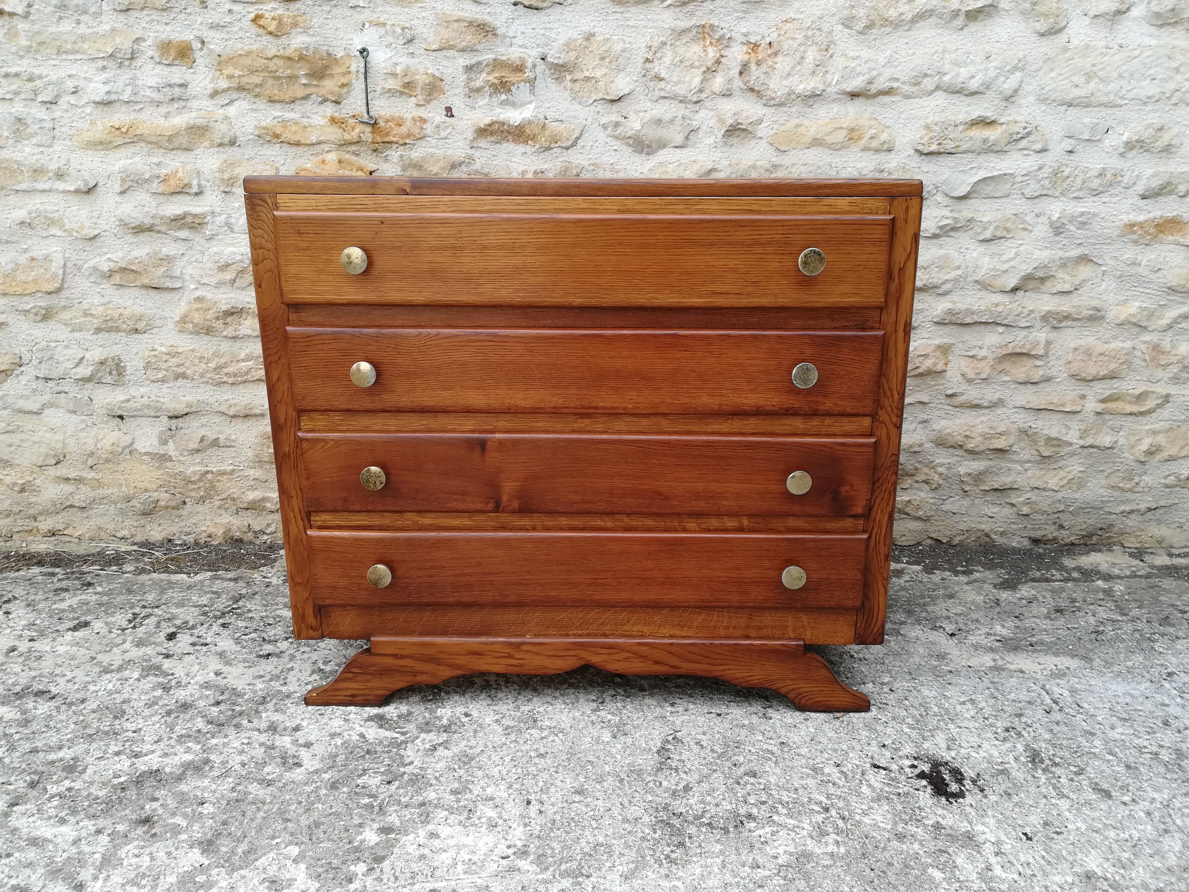 Vintage oak chest of drawers