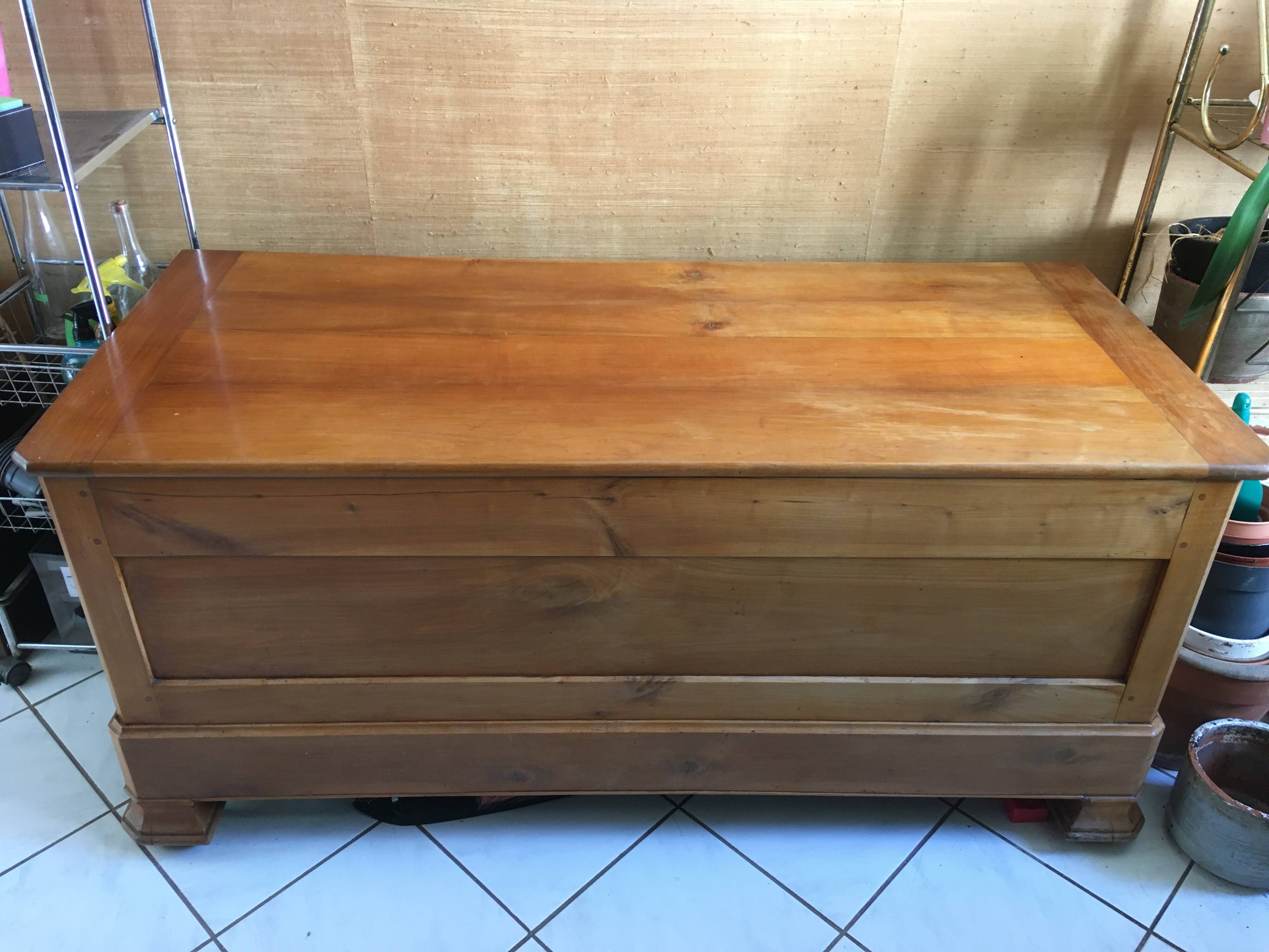 Breton hutch in solid walnut